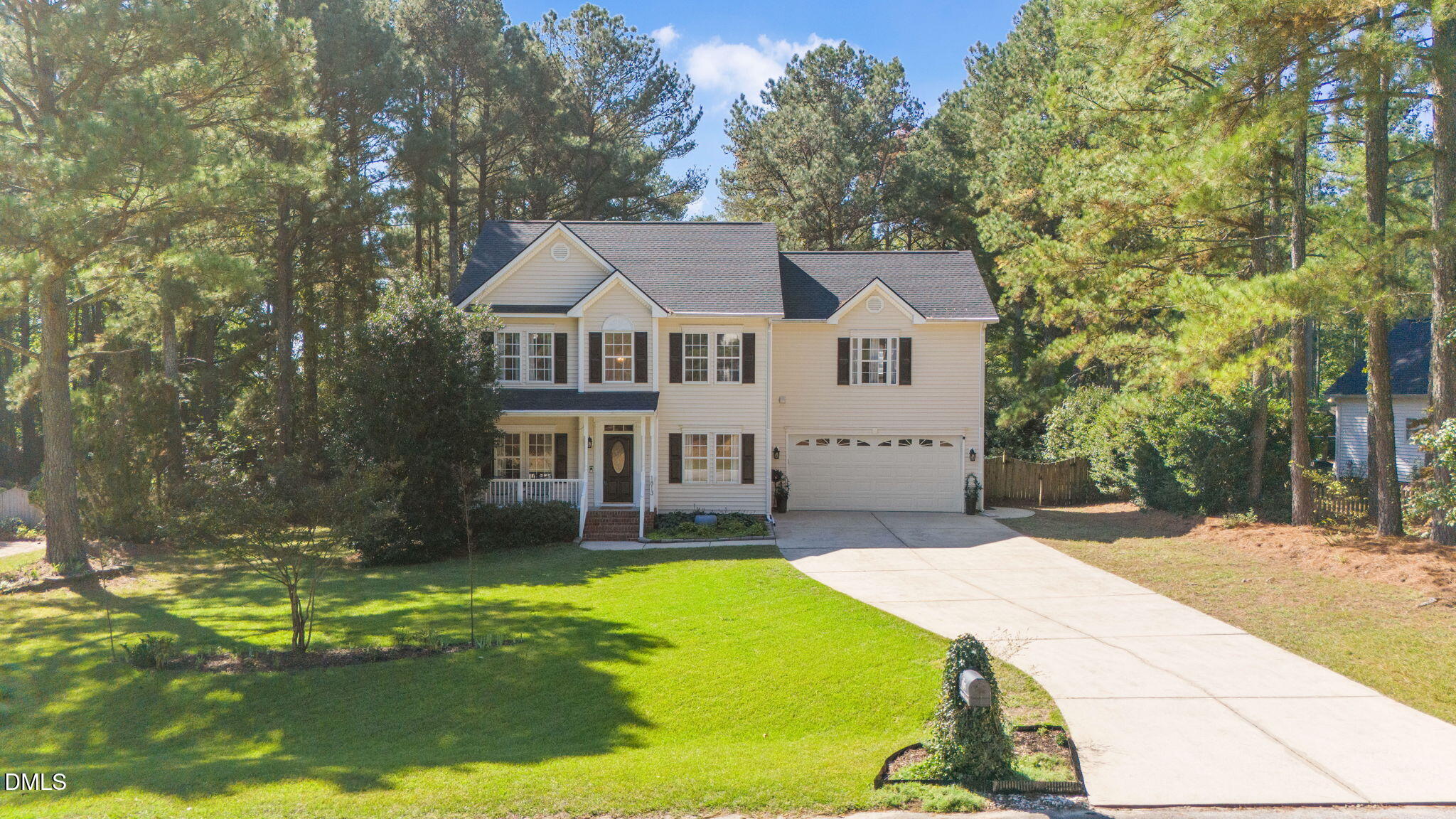 1813 Foxbrook Drive Property Photo 1