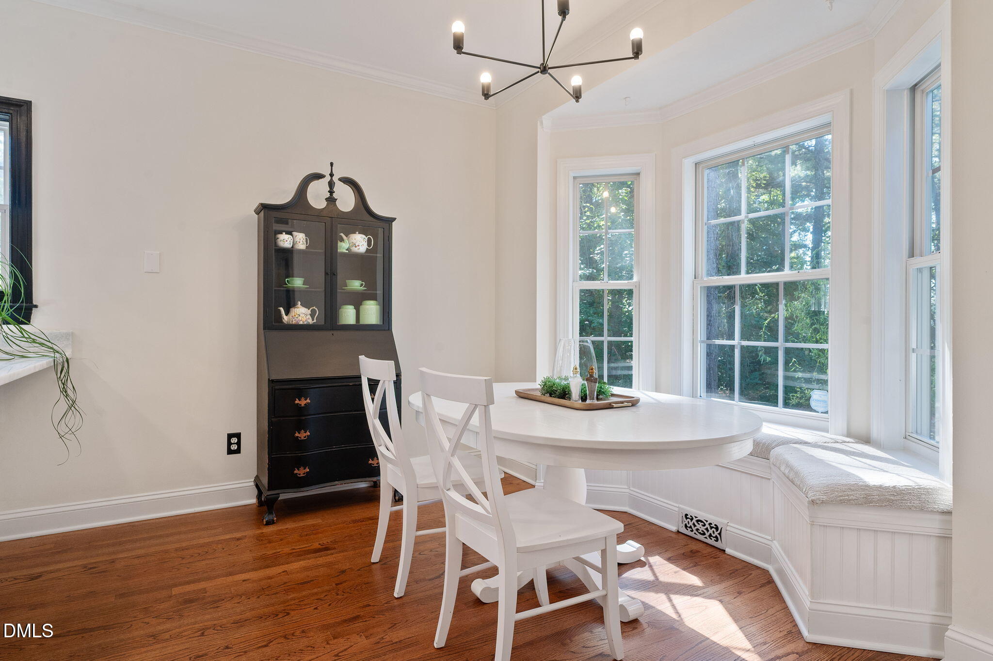 1813 Foxbrook Drive Property Photo 14