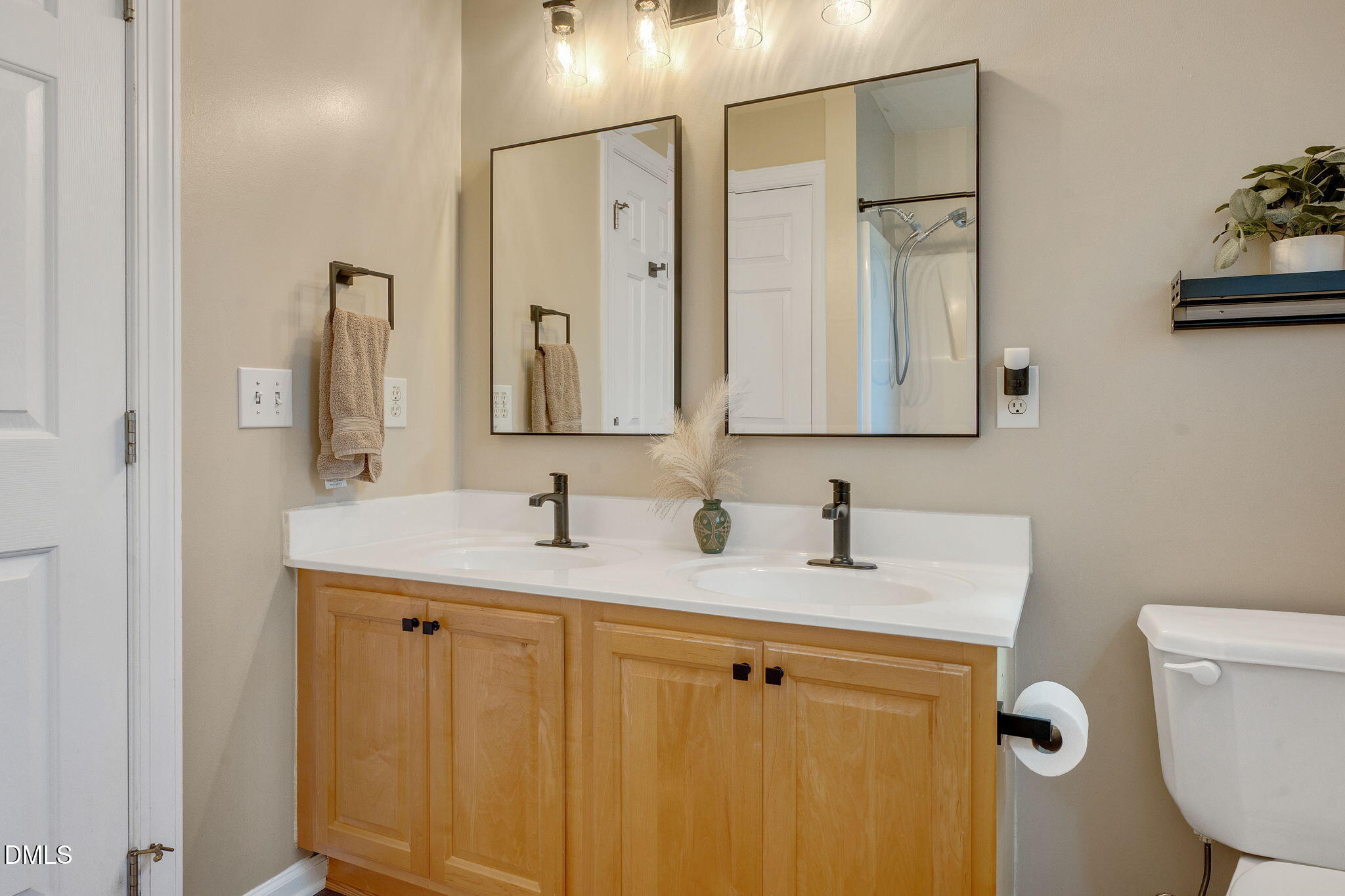 1813 Foxbrook Drive Property Photo 27