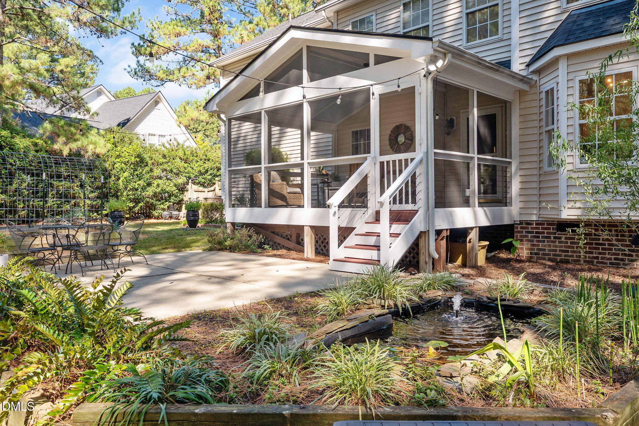 1813 Foxbrook Drive Property Photo 35