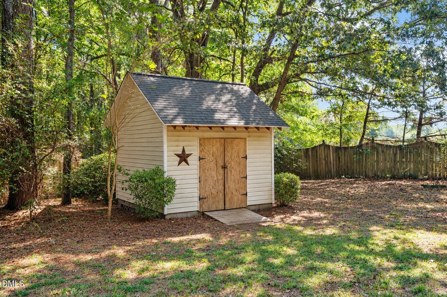 1813 Foxbrook Drive Property Photo 36
