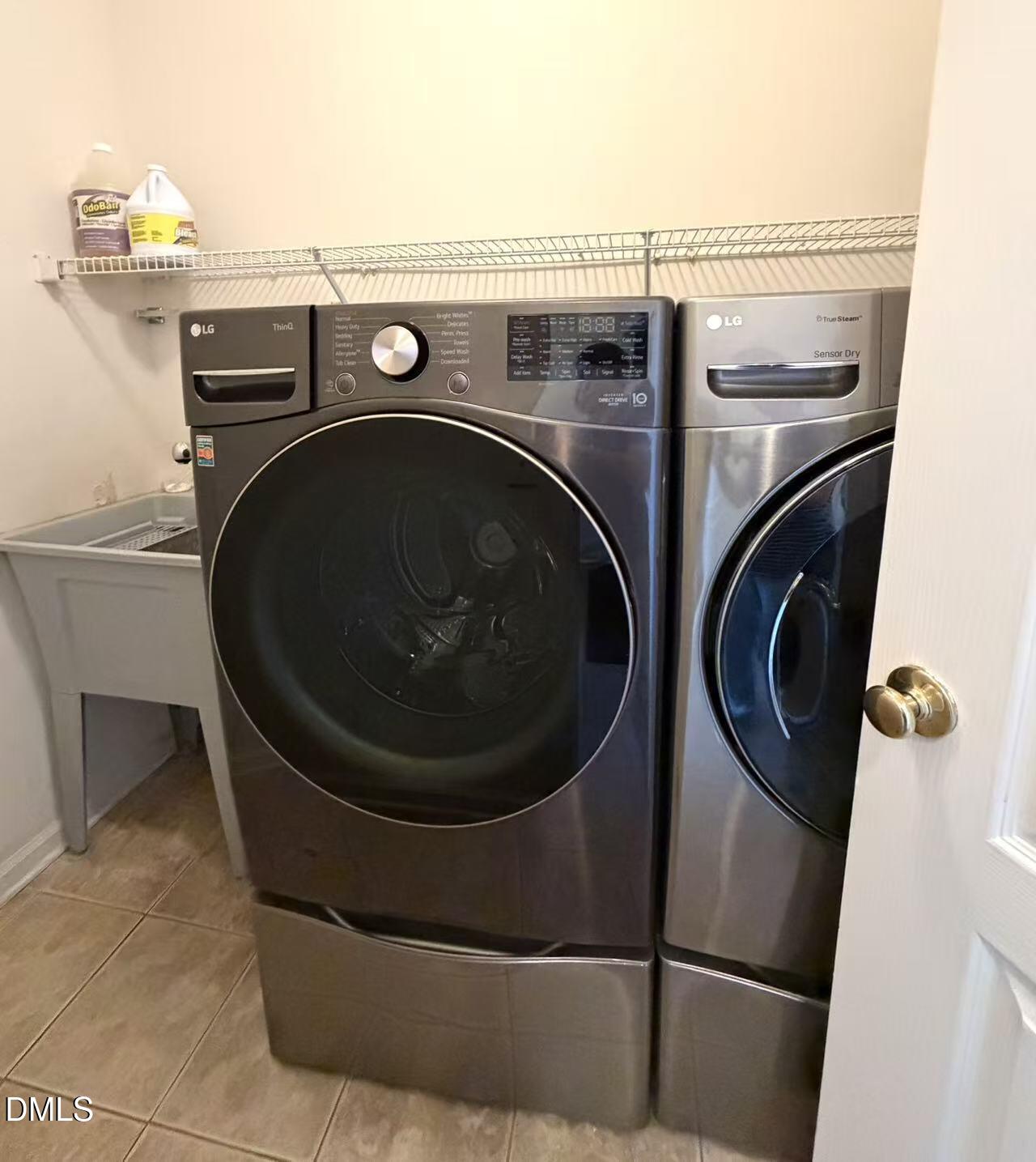 102 Pellinore Court Property Photo 32