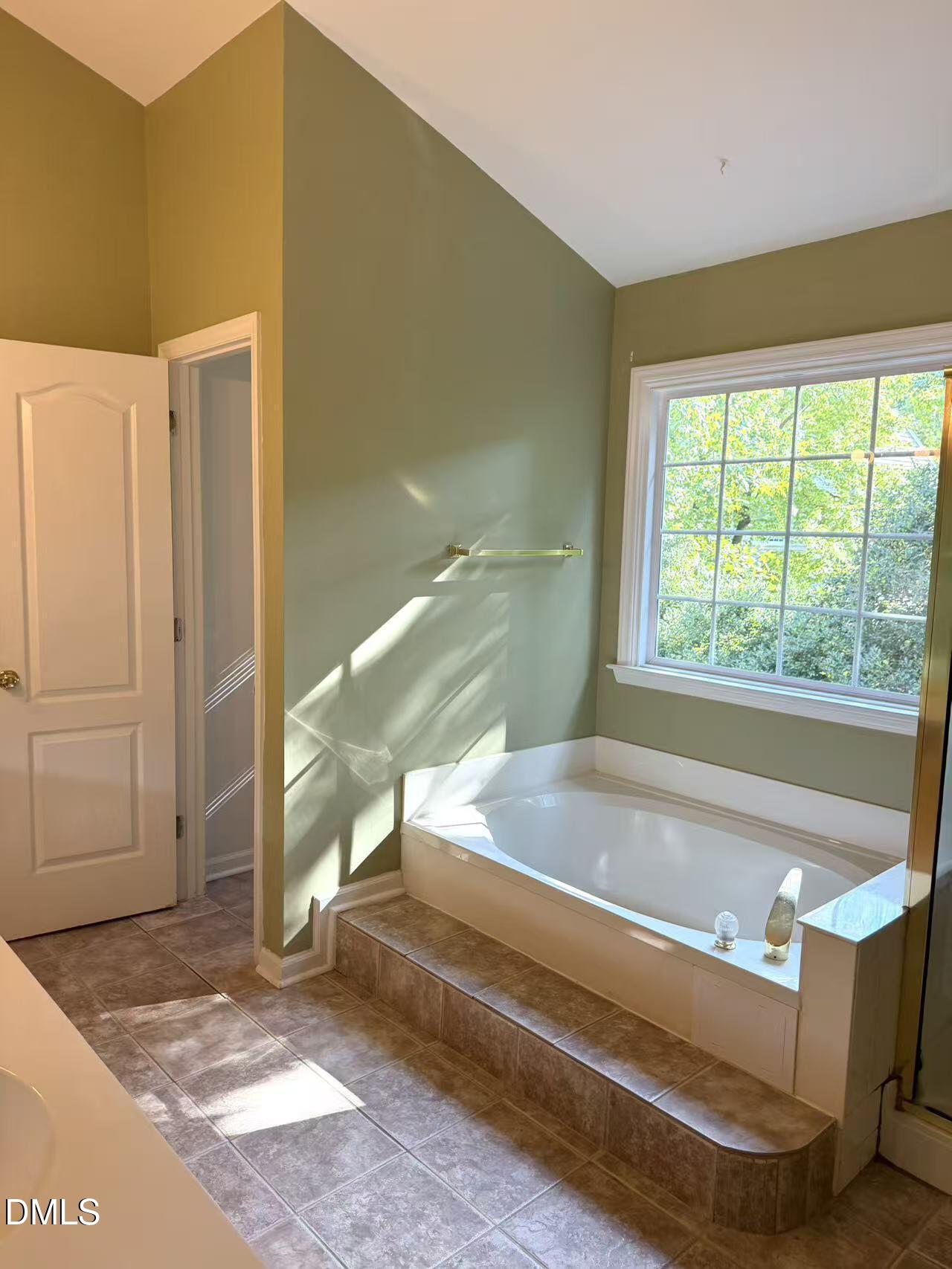102 Pellinore Court Property Photo 43