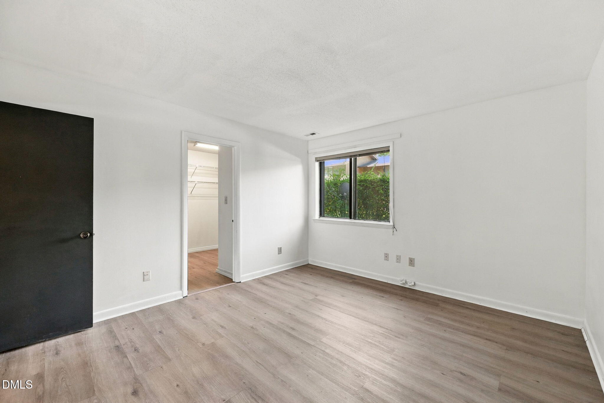 305 Oak Tree Property Photo 14