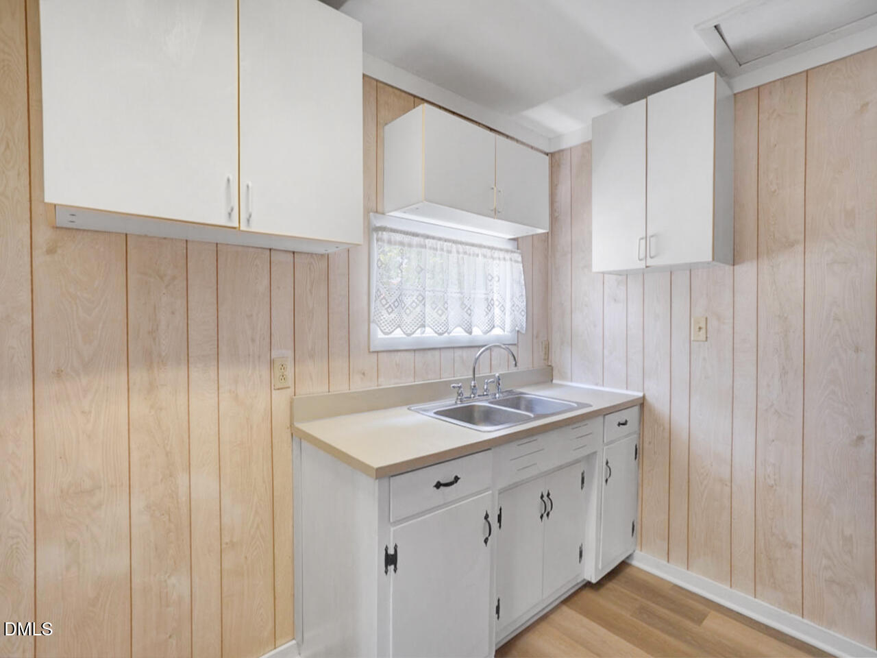 207 Price Street Property Photo 12