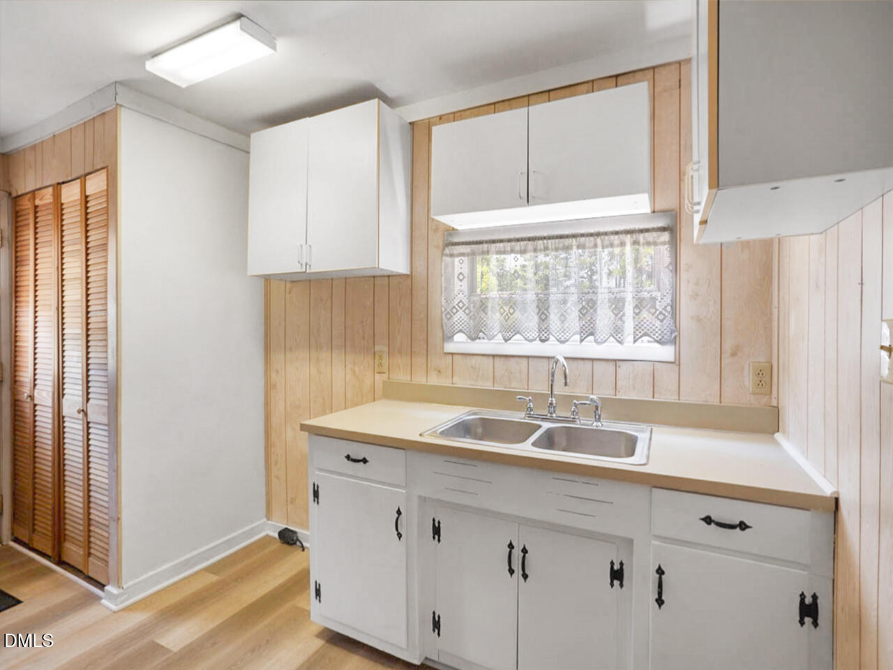 207 Price Street Property Photo 13