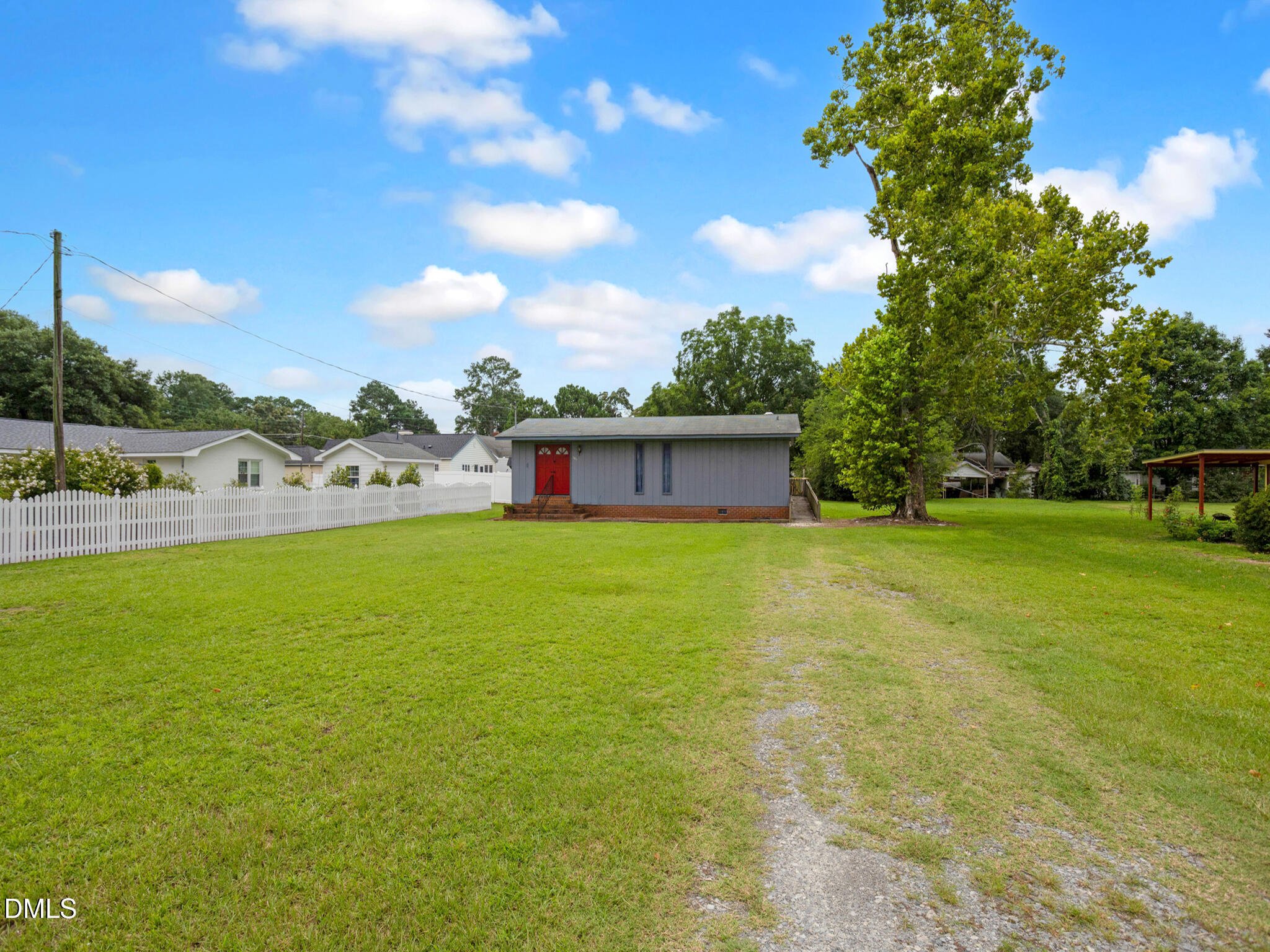 207 Price Street Property Photo 26