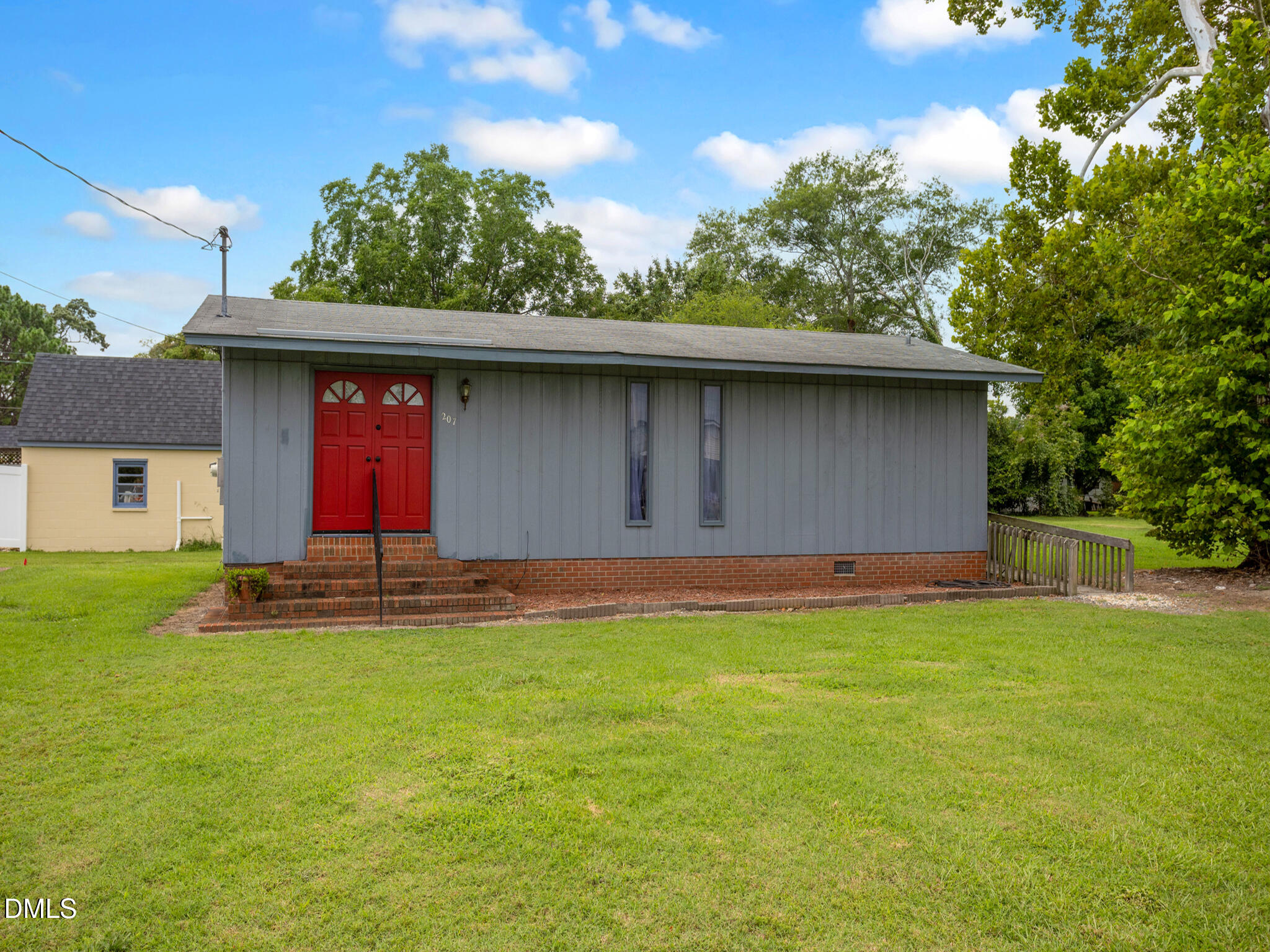 207 Price Street Property Photo 28