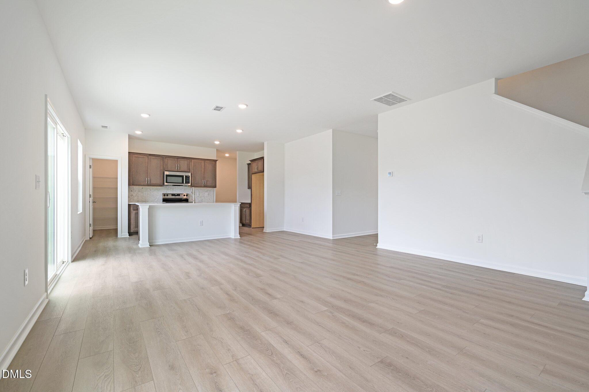 6665 Chillingham Drive Property Photo 14