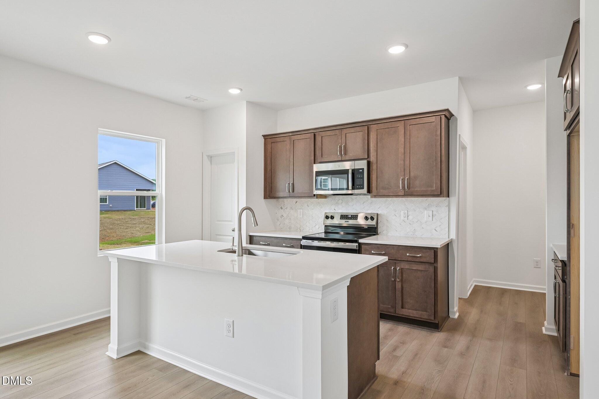 6665 Chillingham Drive Property Photo 17