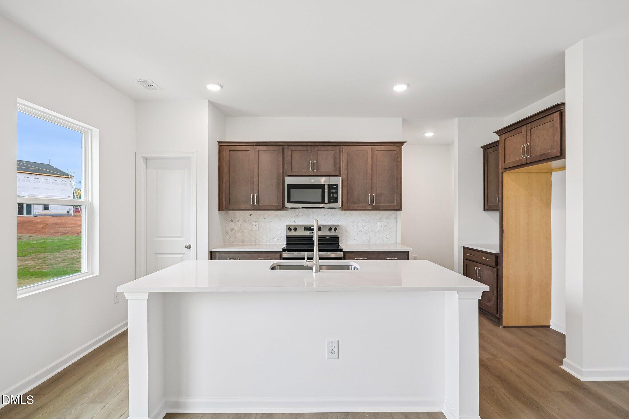 6665 Chillingham Drive Property Photo 18