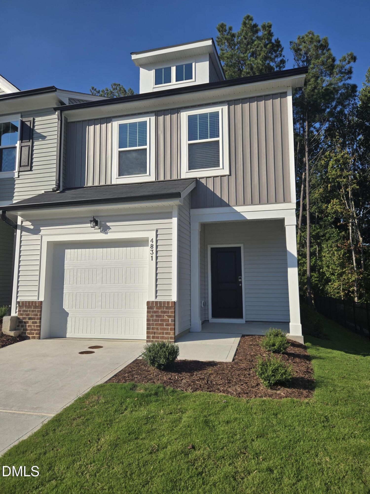 4831 Salamander Court Property Photo 4