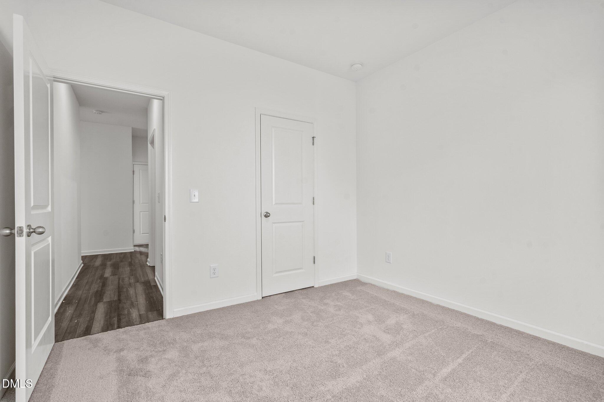 915 Southpoint Court Property Photo 12