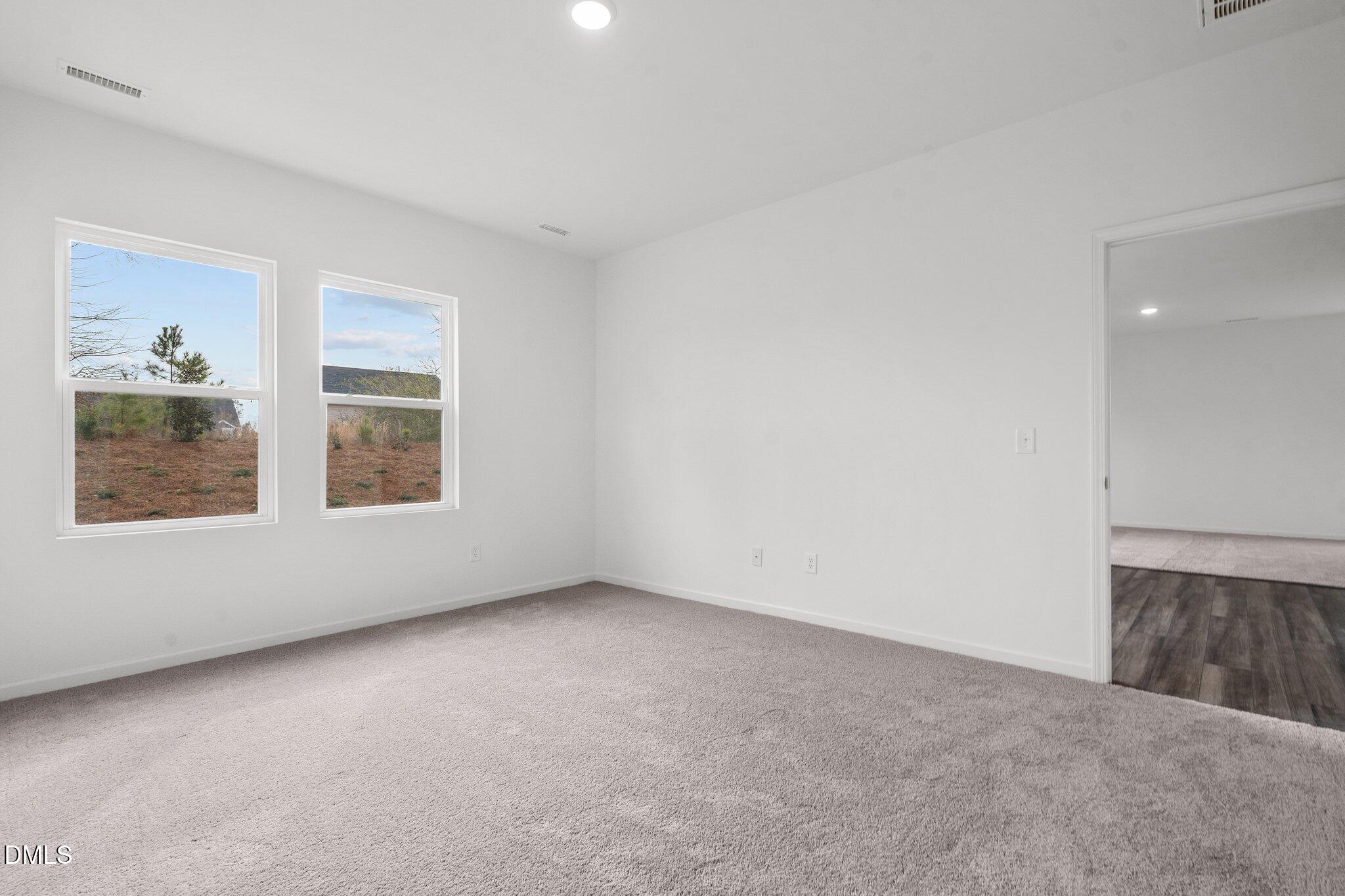 915 Southpoint Court Property Photo 20