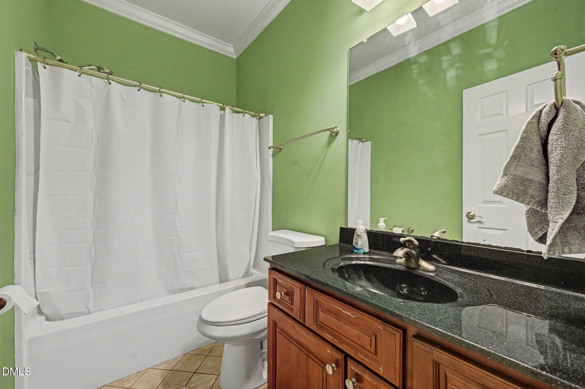 5 Leathers Court Property Photo 17