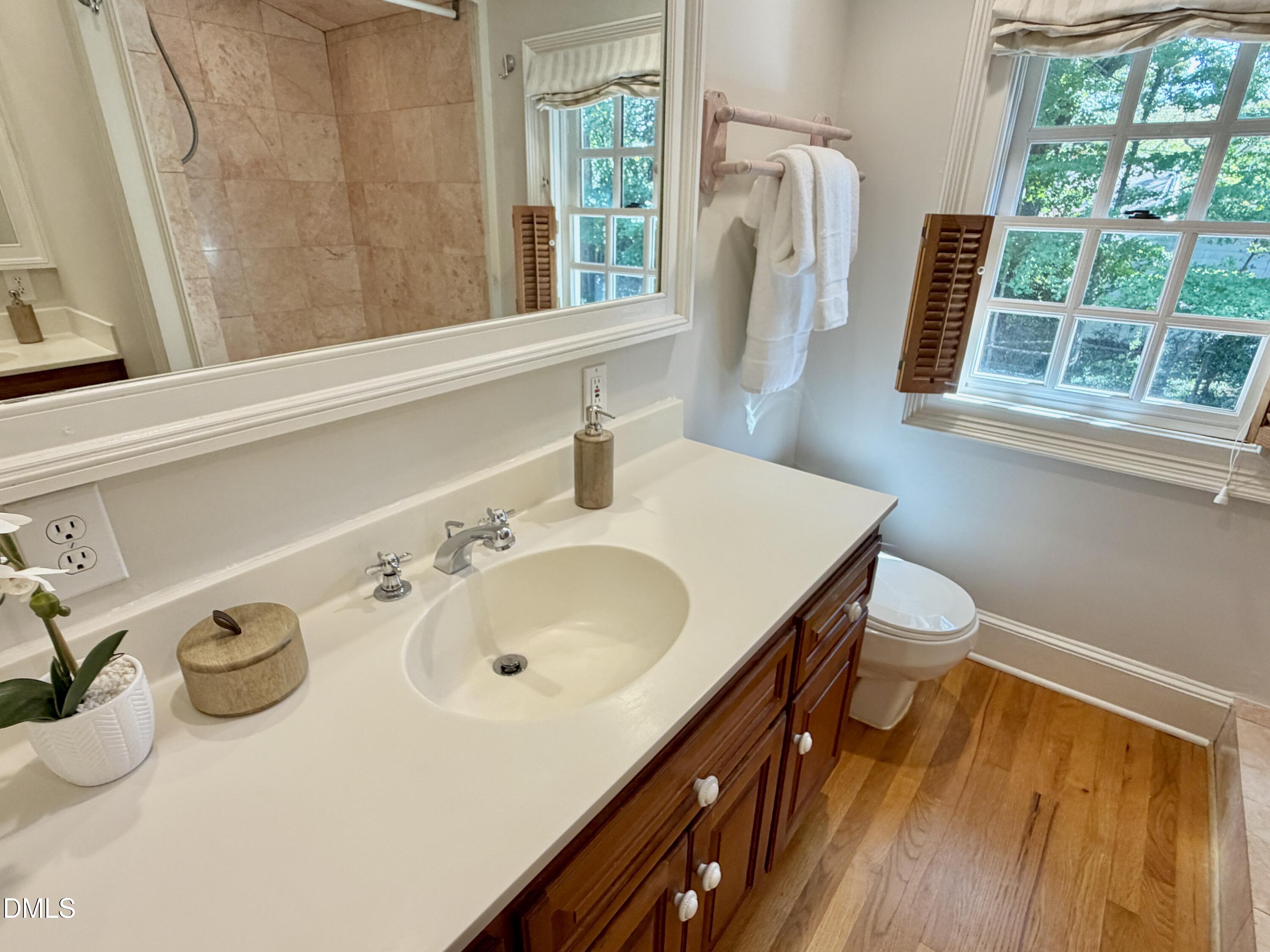 806 E Franklin Street Property Photo 31
