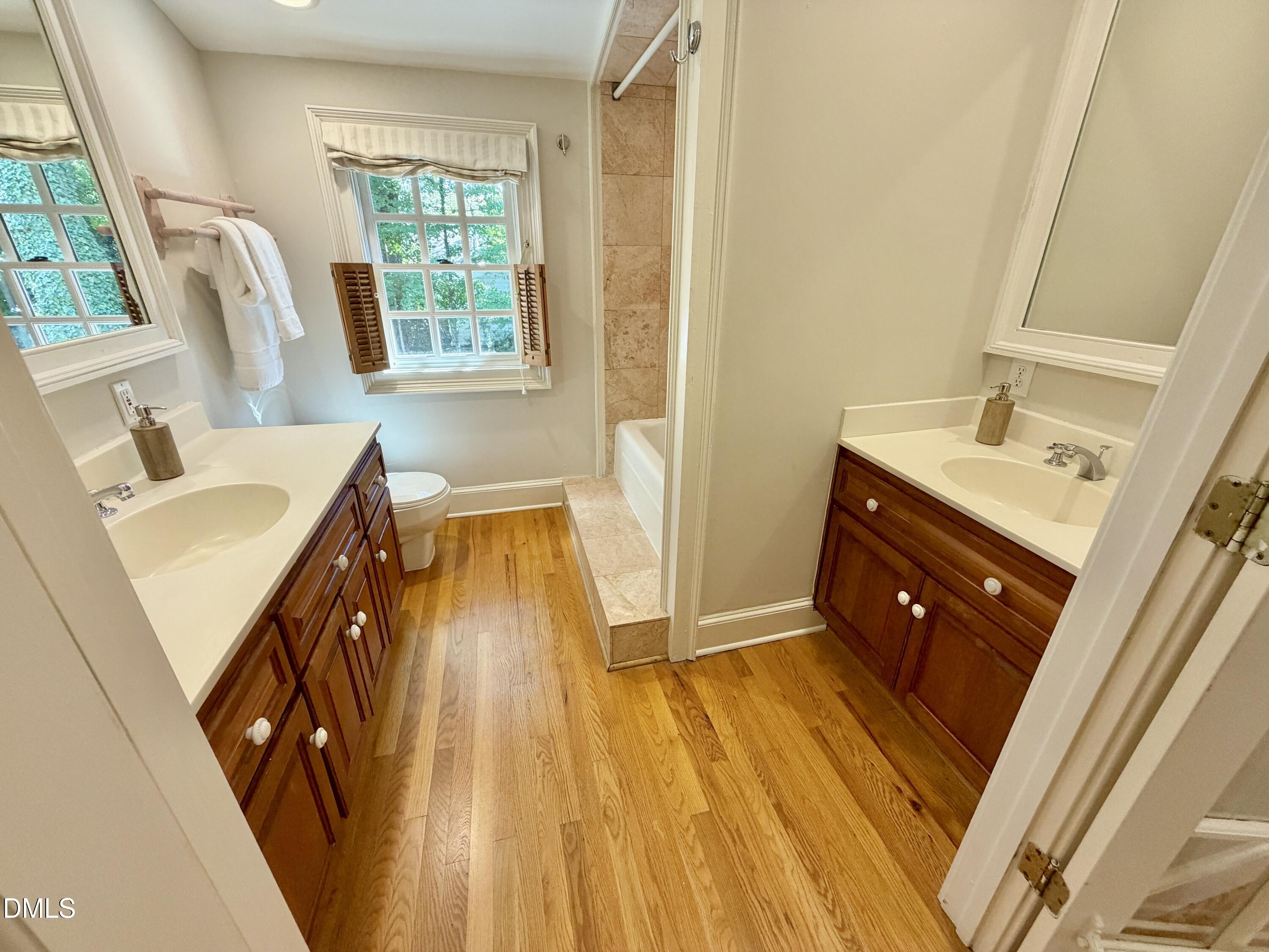 806 E Franklin Street Property Photo 32
