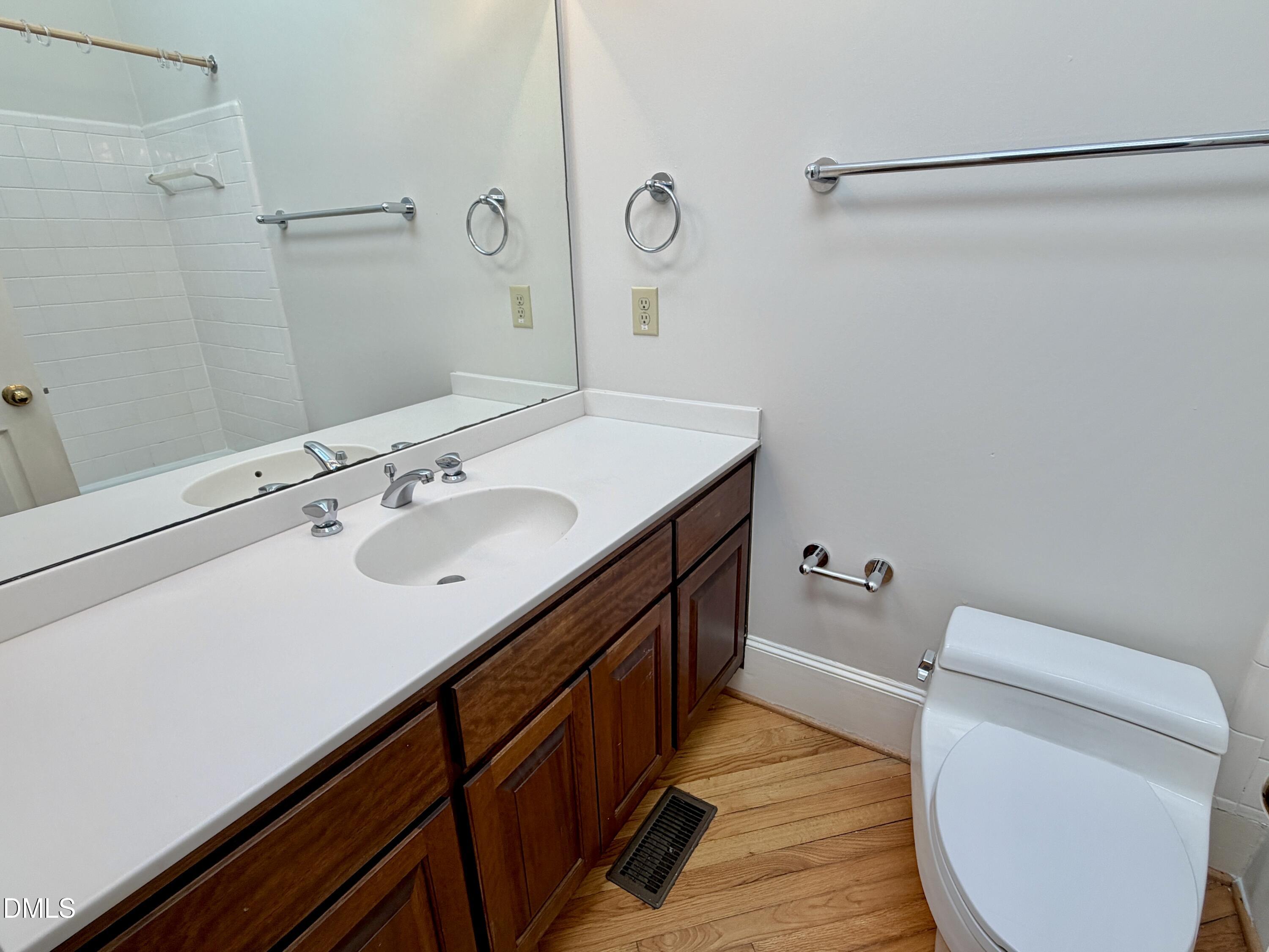 806 E Franklin Street Property Photo 42