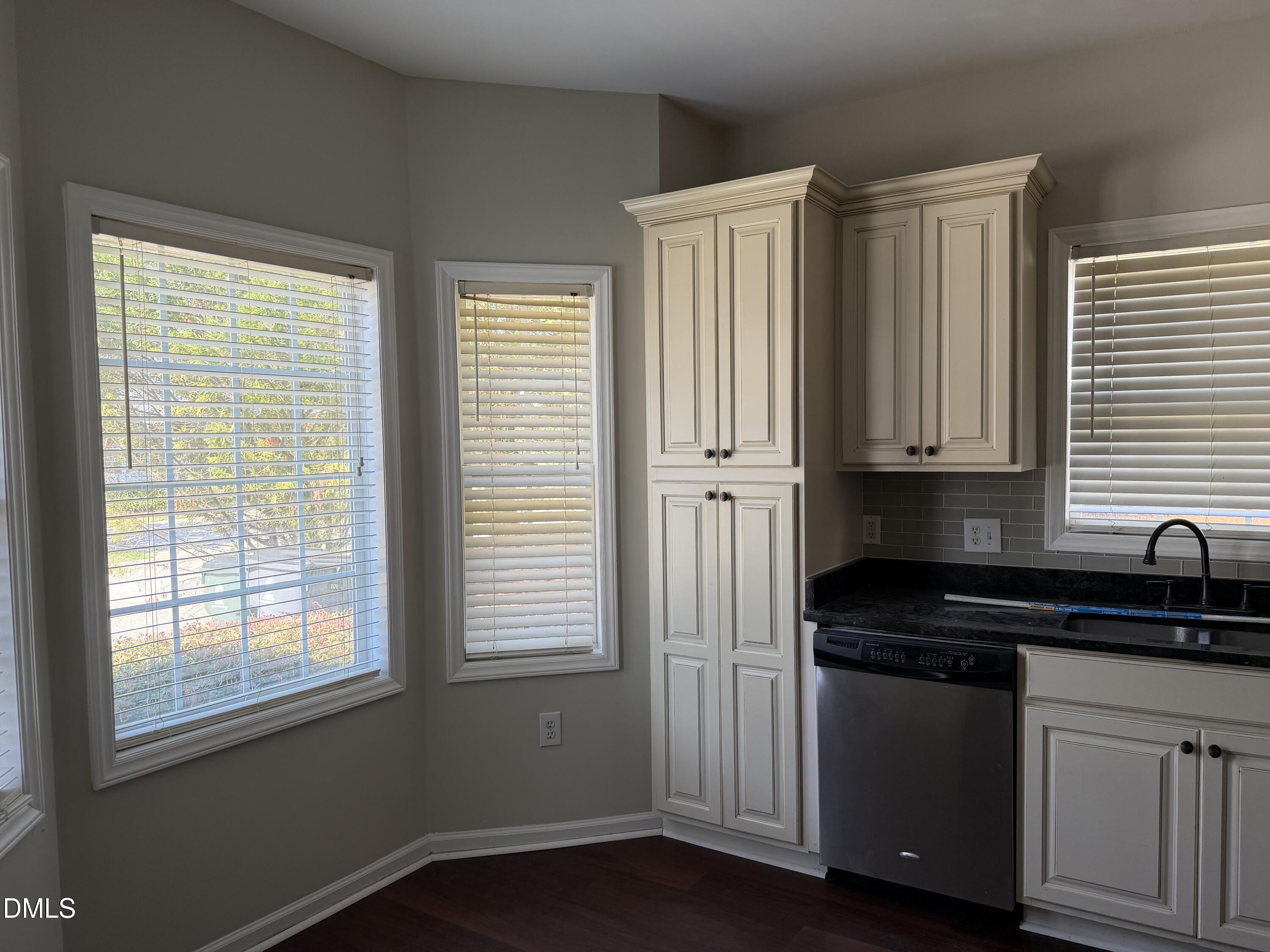 101 Misty Groves Circle Property Photo 4