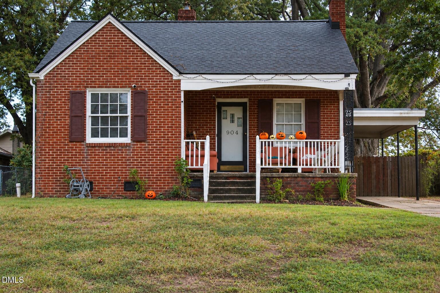 904 Hood Street Sw Property Photo 1