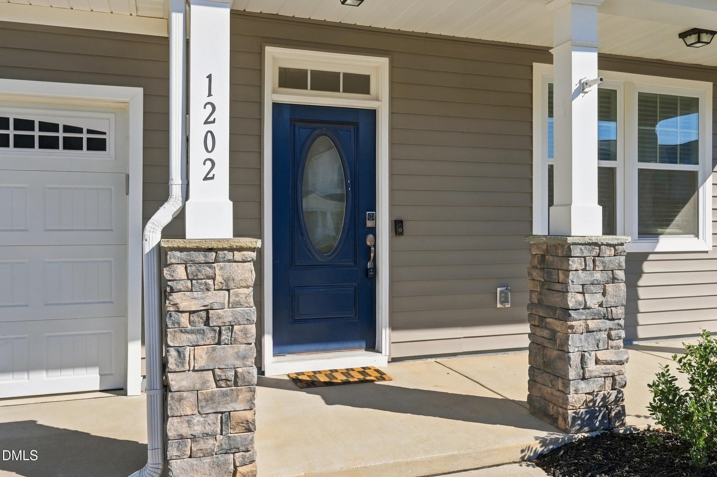 1202 Briar Gate Drive Property Photo 3