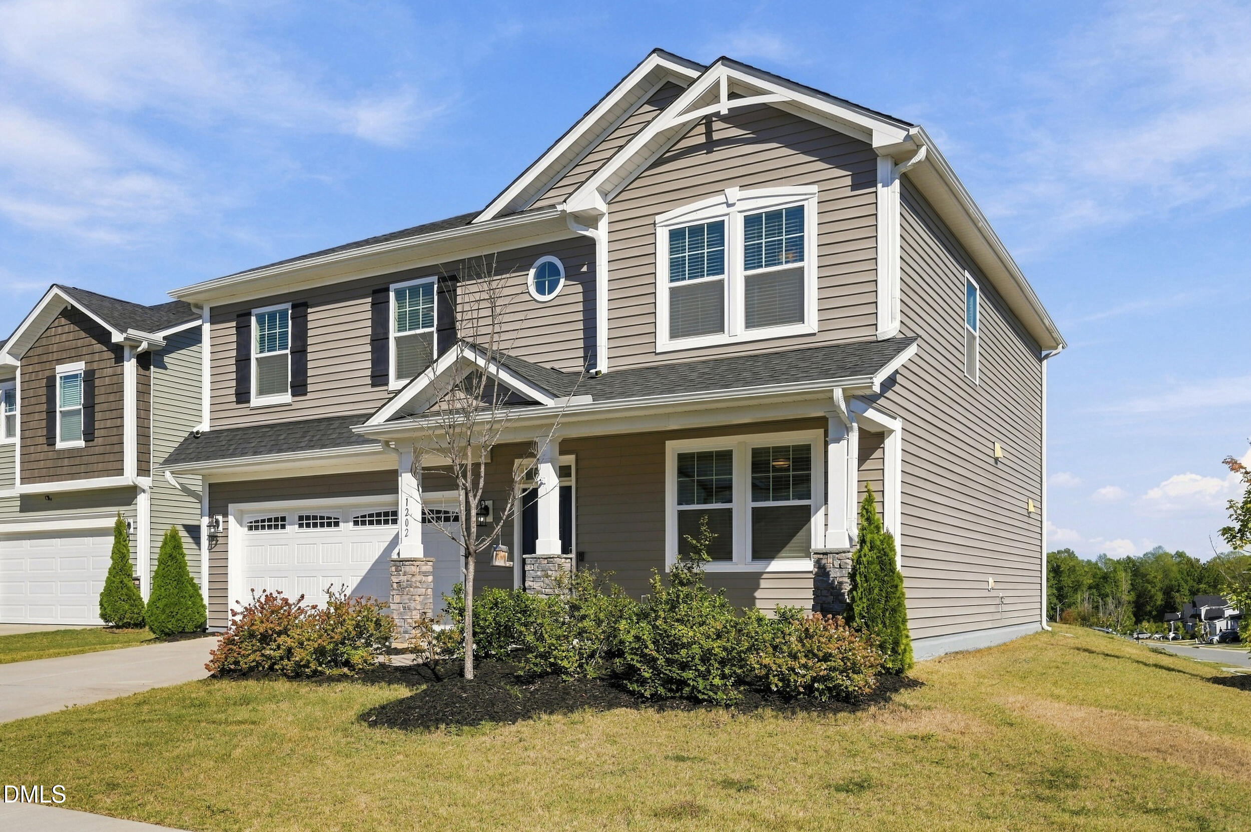 1202 Briar Gate Drive Property Photo 4