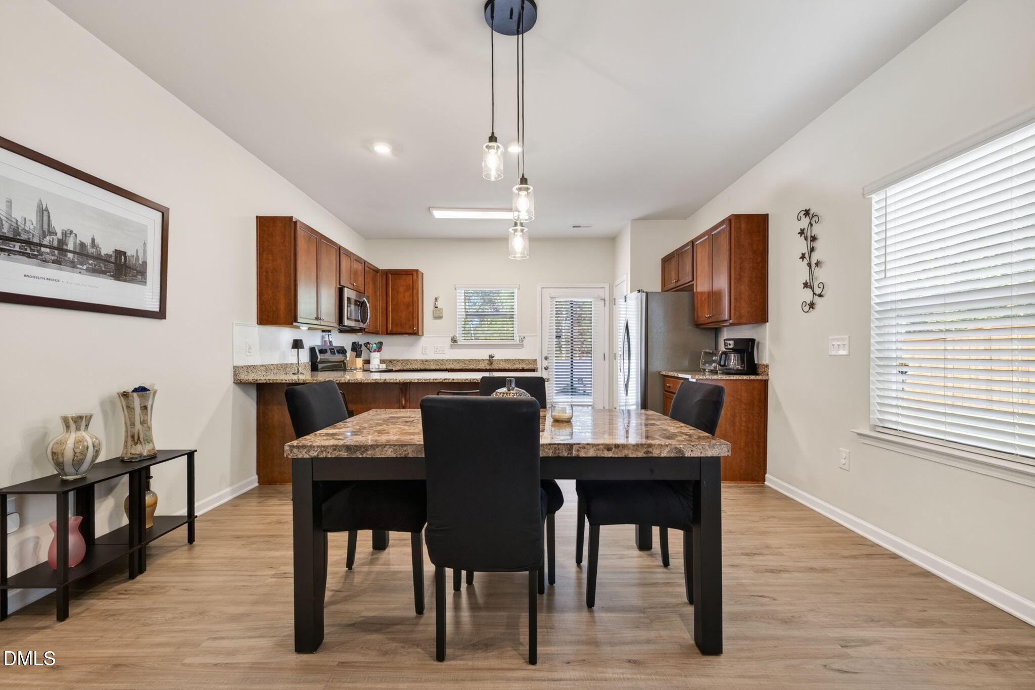 106 S Rose Hill Drive Property Photo 10