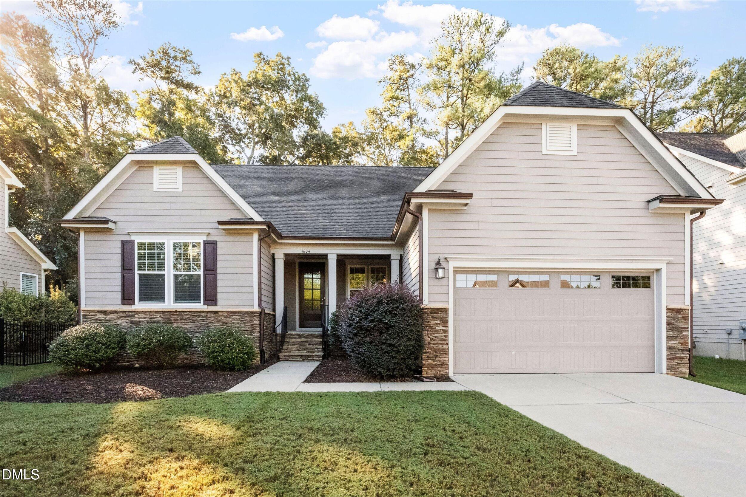 1604 Doubles Court Property Photo 2