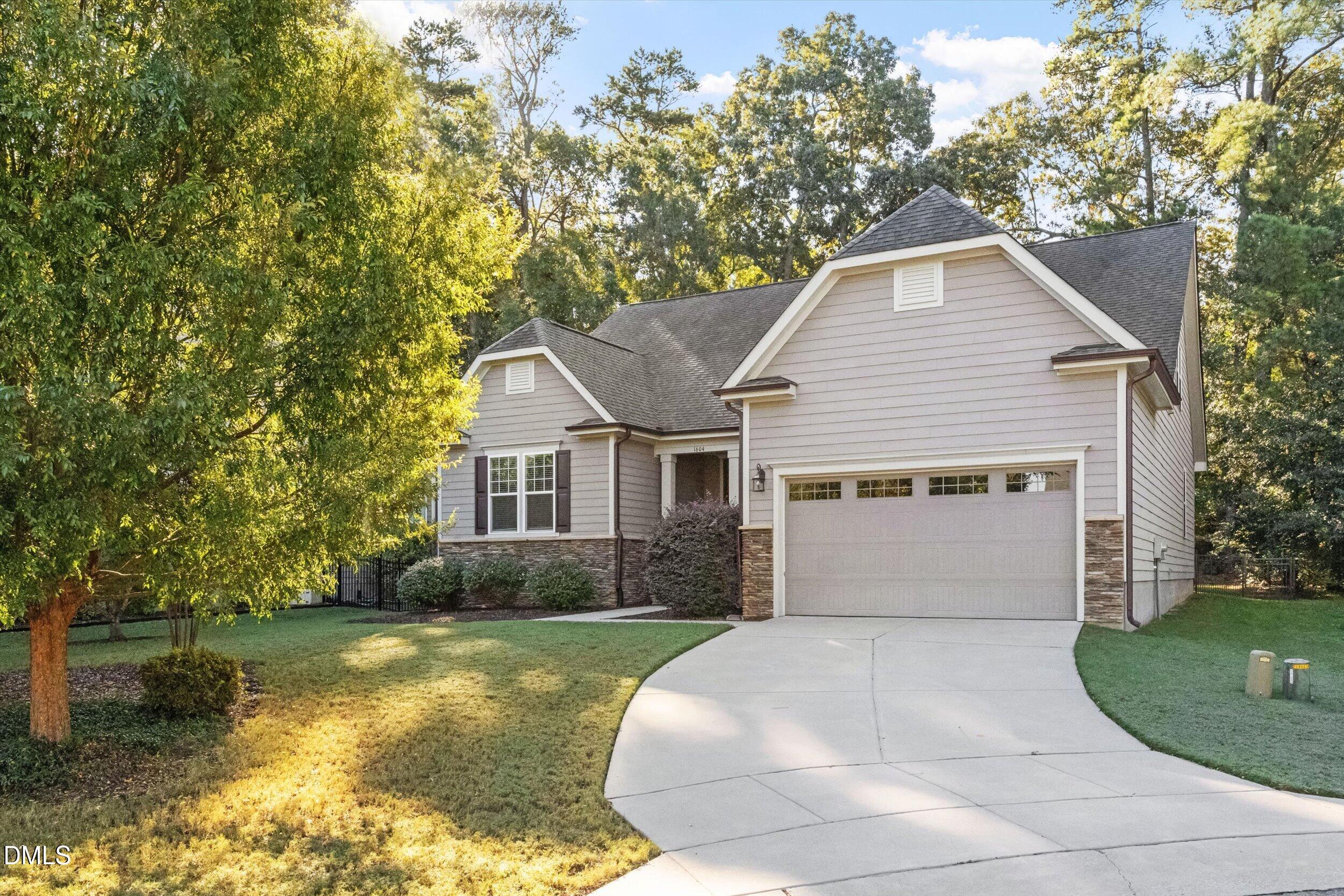 1604 Doubles Court Property Photo 3