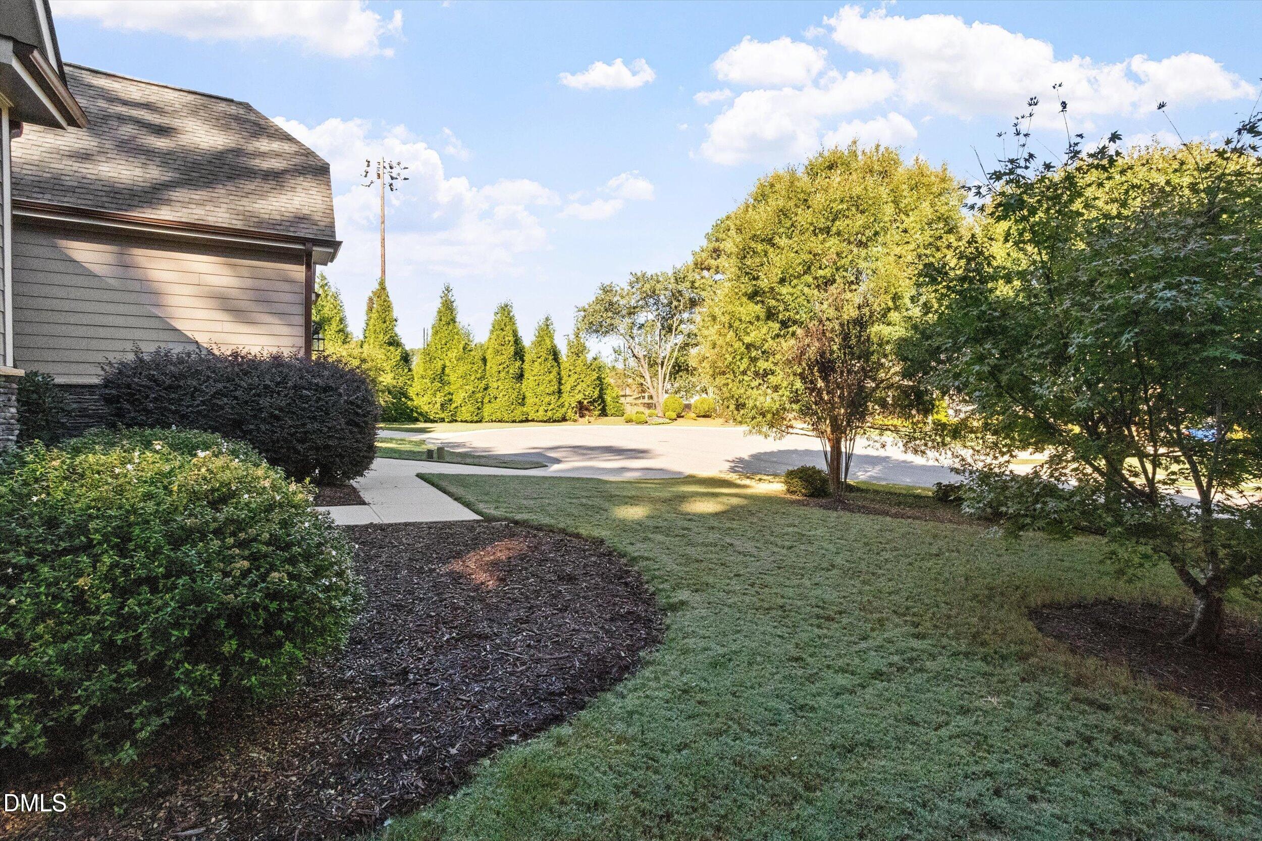 1604 Doubles Court Property Photo 4