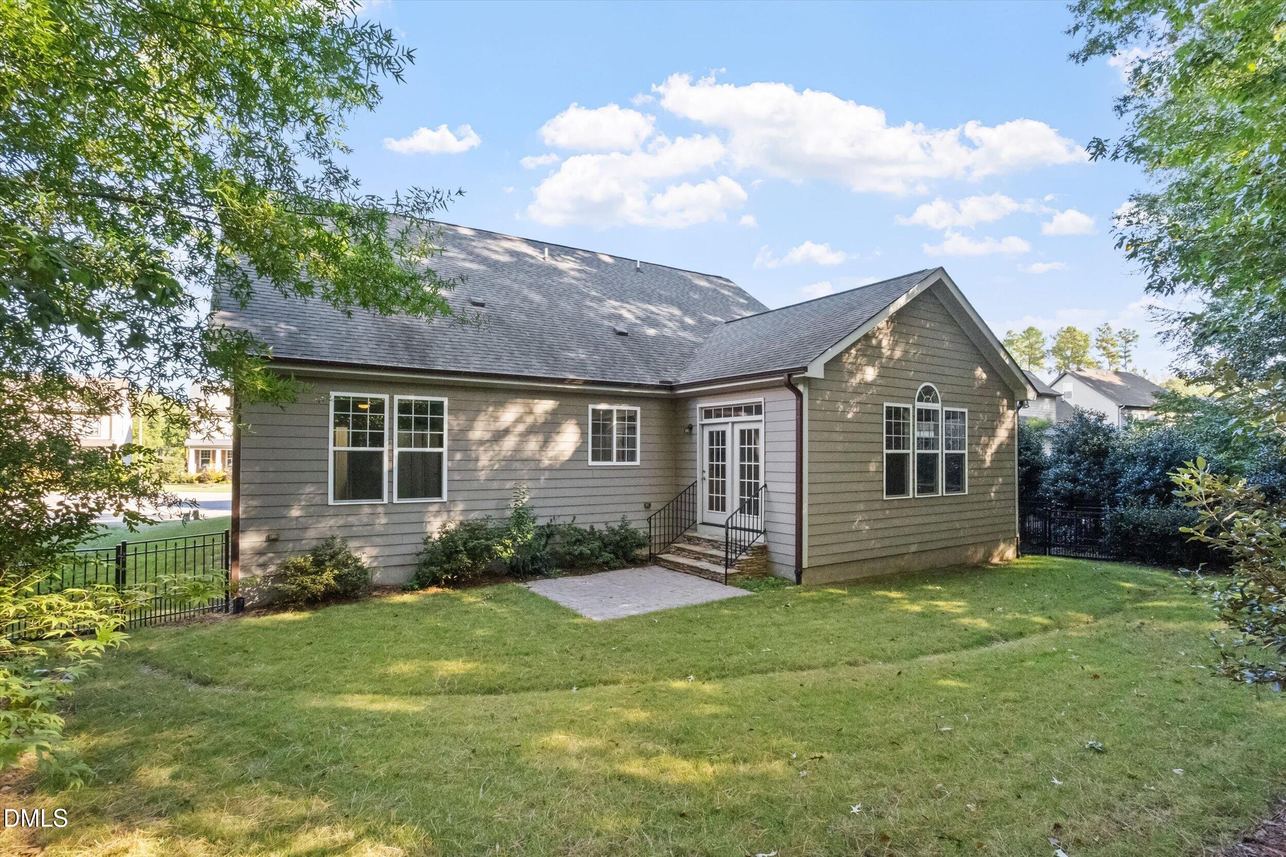 1604 Doubles Court Property Photo 7