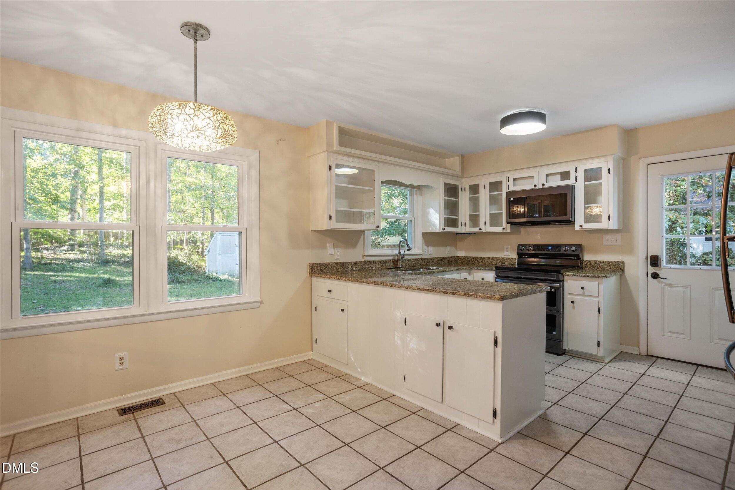 704 Hunting Ridge Road Property Photo 8
