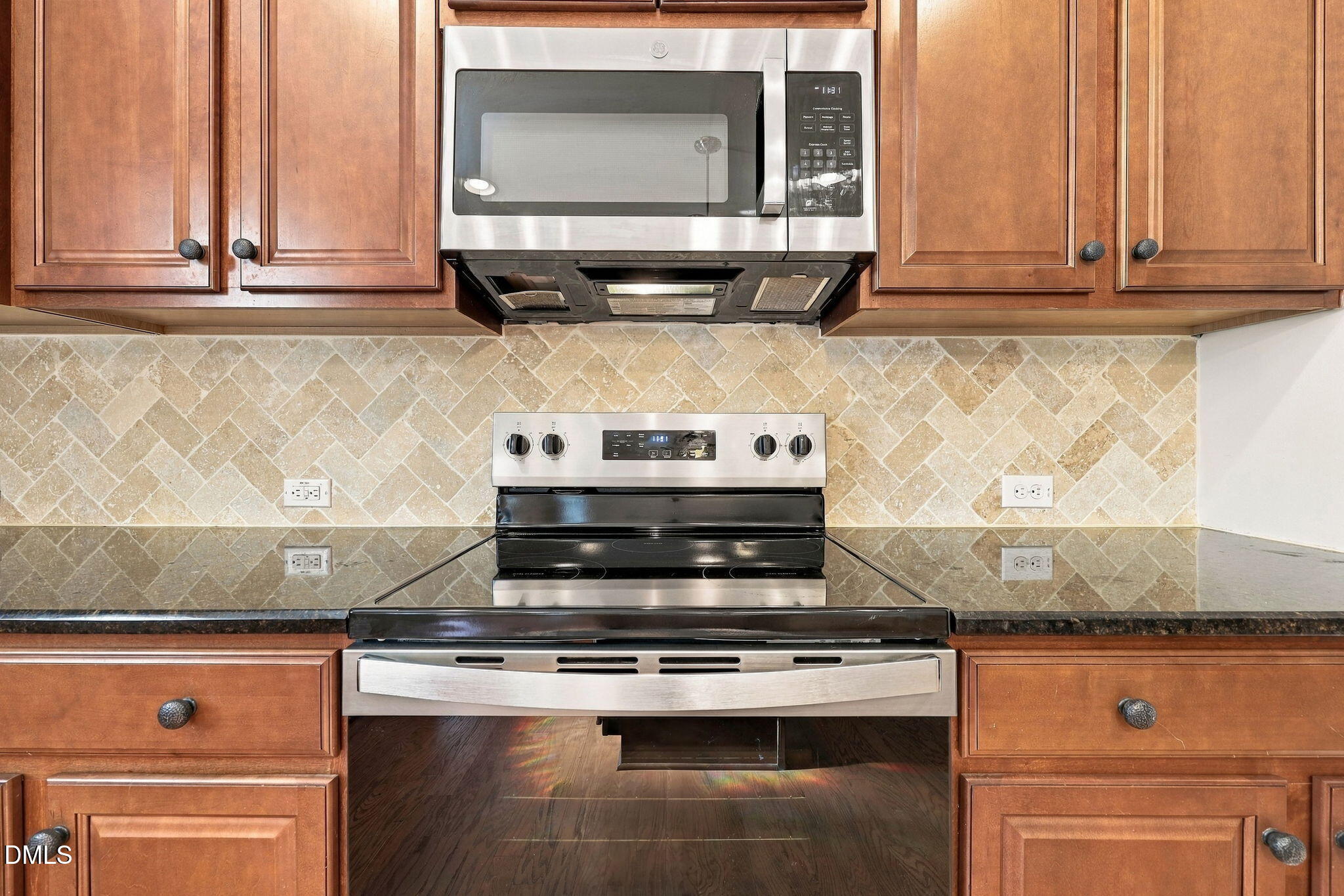 1105 Poplar Street Property Photo 15