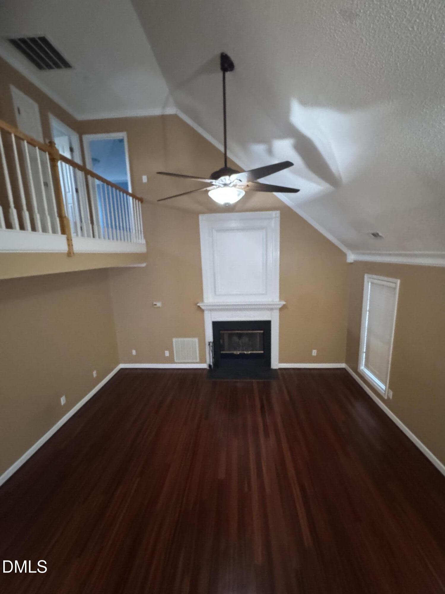 6 S Berry Meadow Lane Property Photo 3