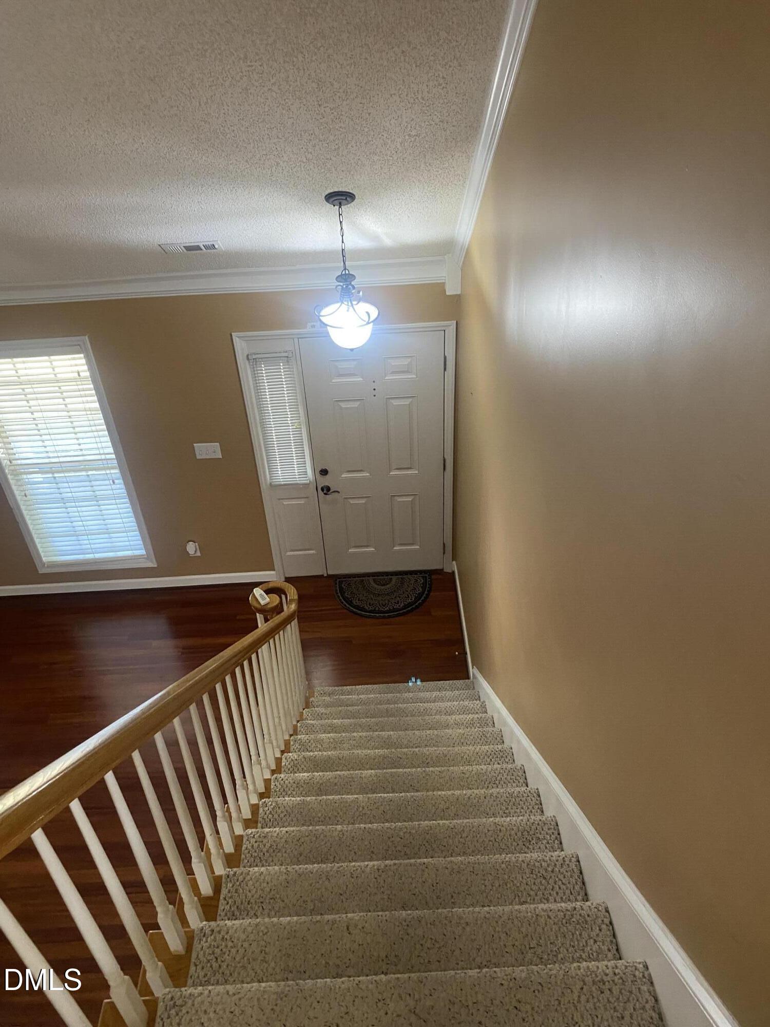 6 S Berry Meadow Lane Property Photo 9