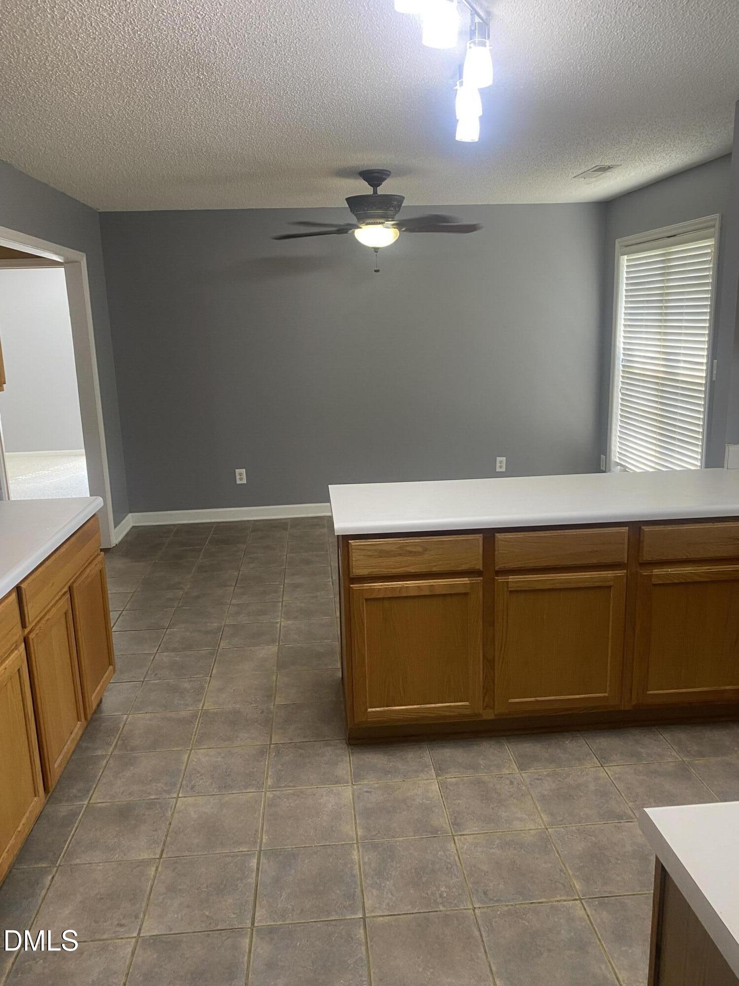 6 S Berry Meadow Lane Property Photo 12