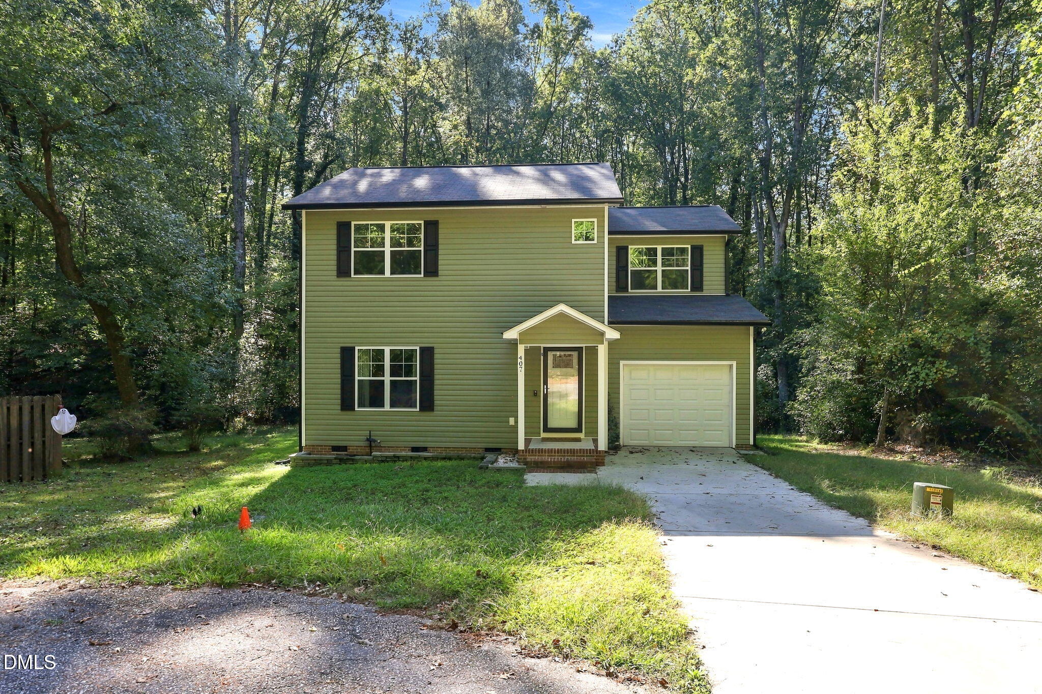 407 W Mooring Way Property Photo 1