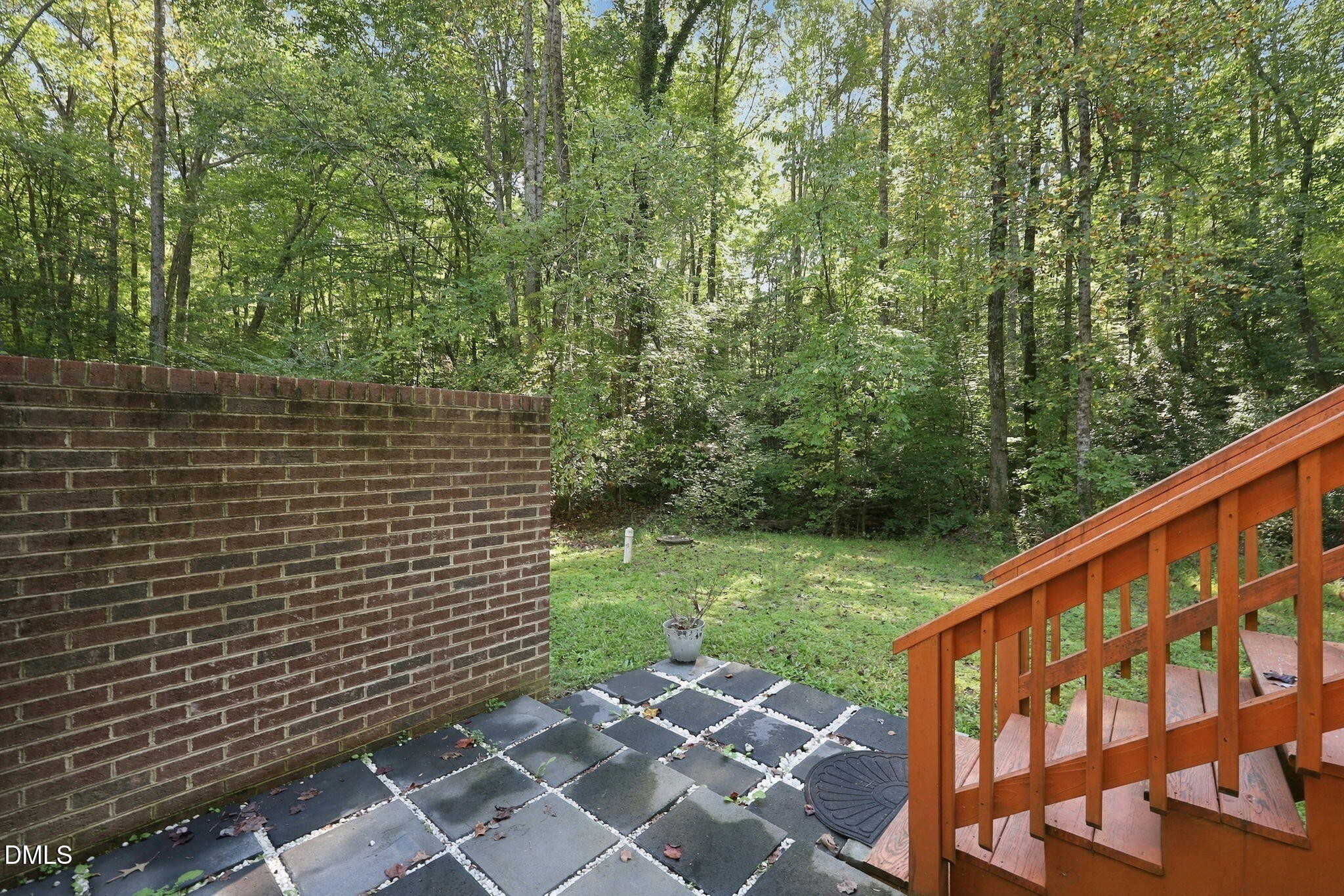 407 W Mooring Way Property Photo 15