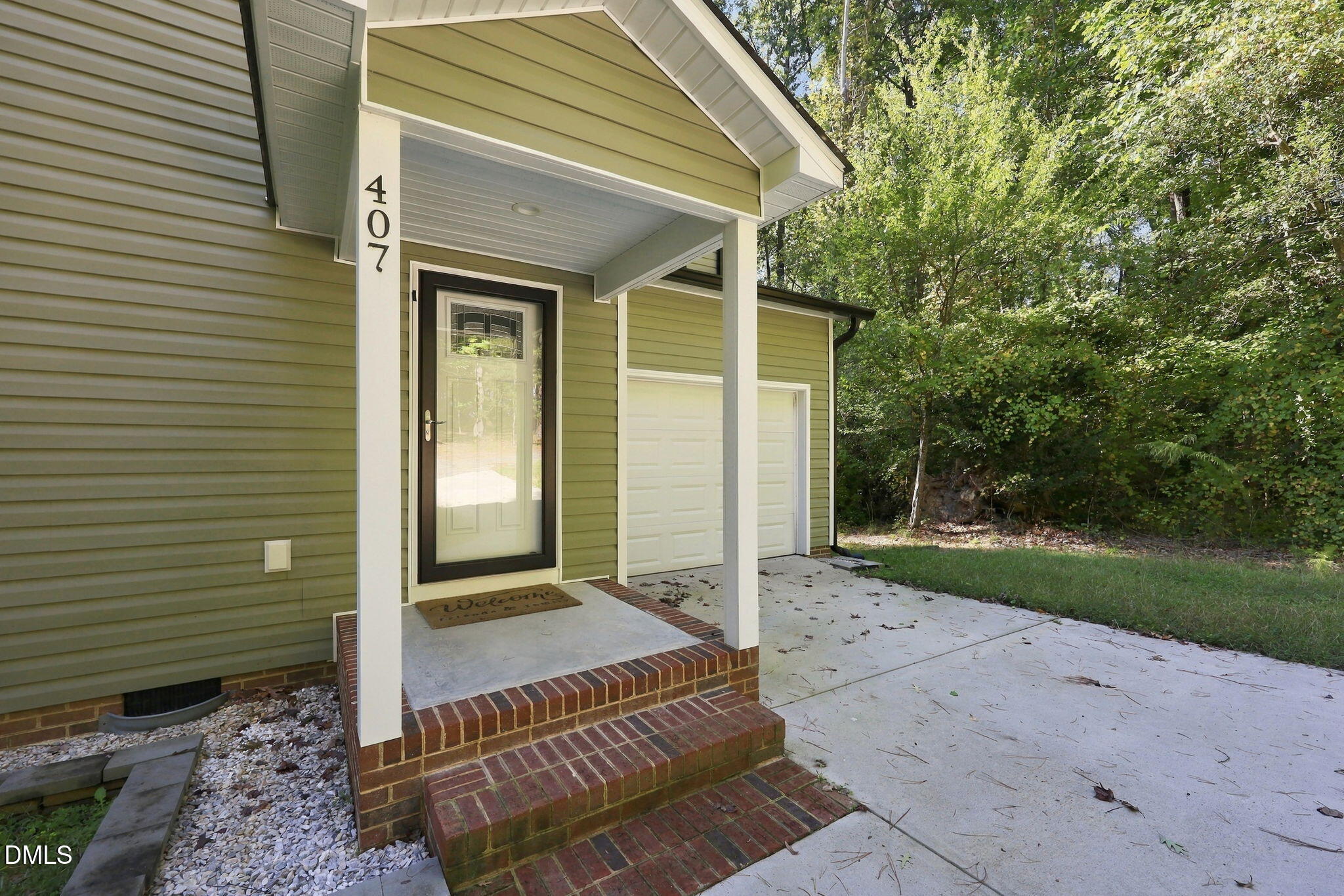 407 W Mooring Way Property Photo 18