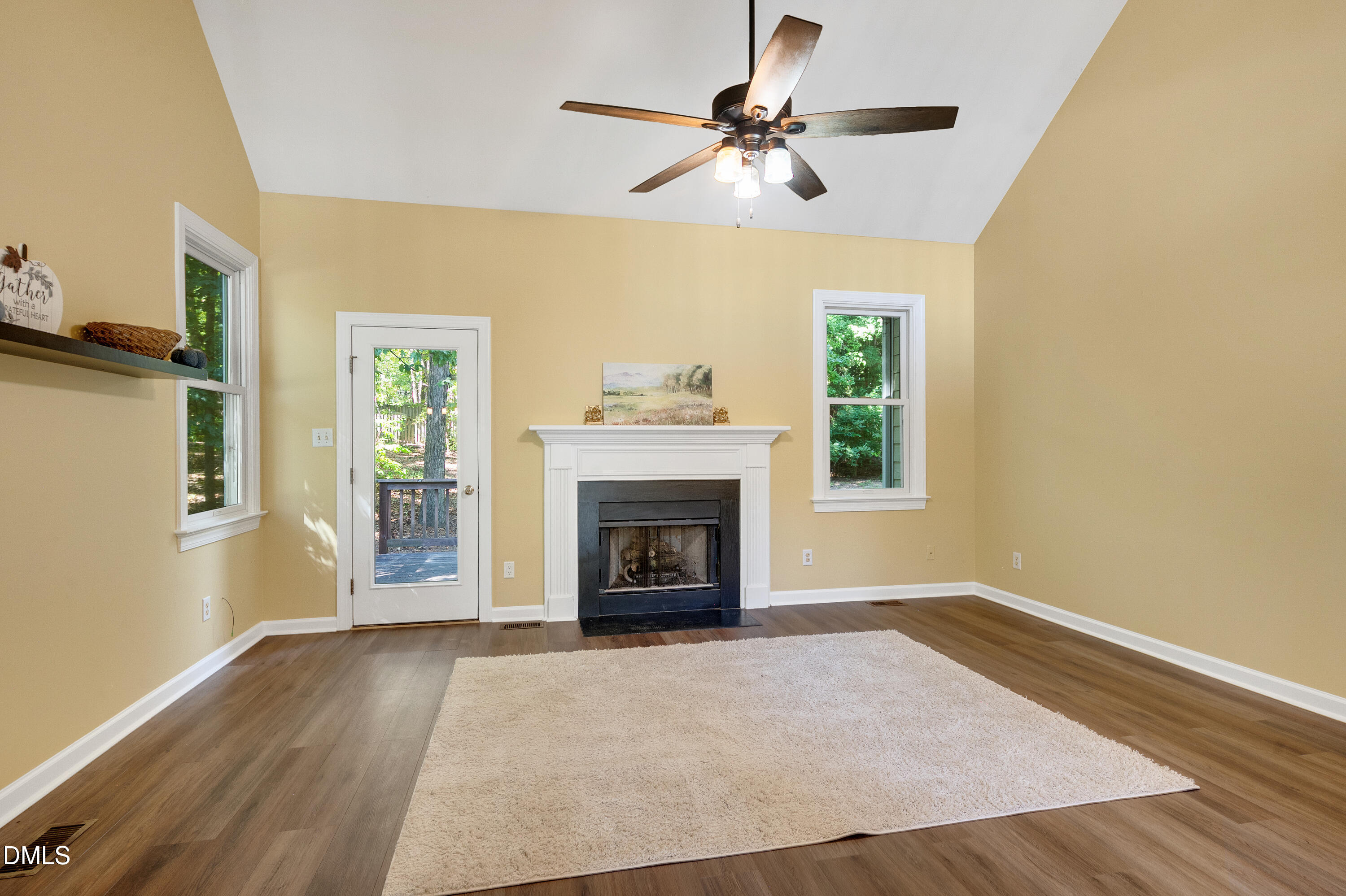 140 Clay Ridge Way Property Photo 10