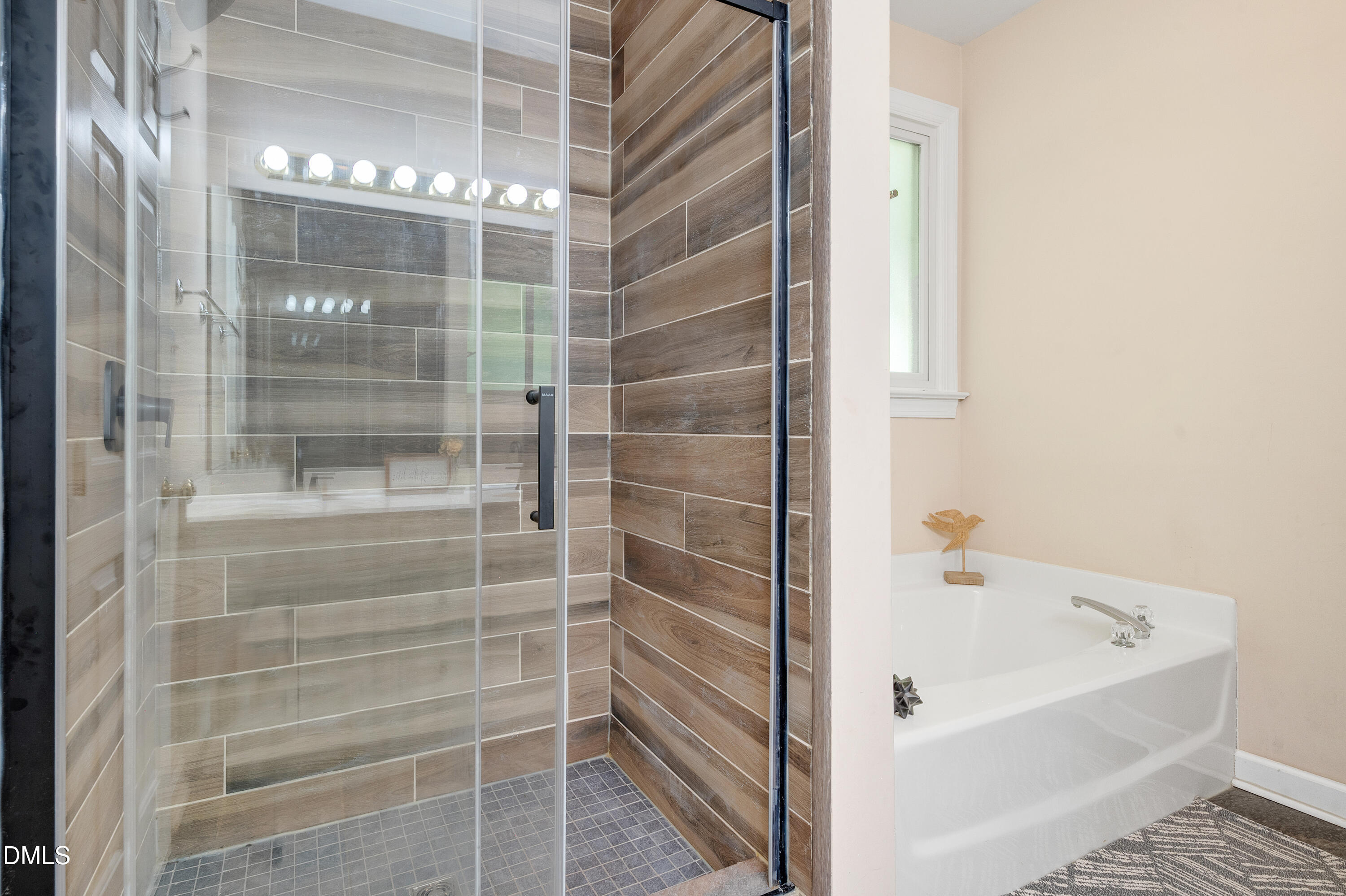 140 Clay Ridge Way Property Photo 17