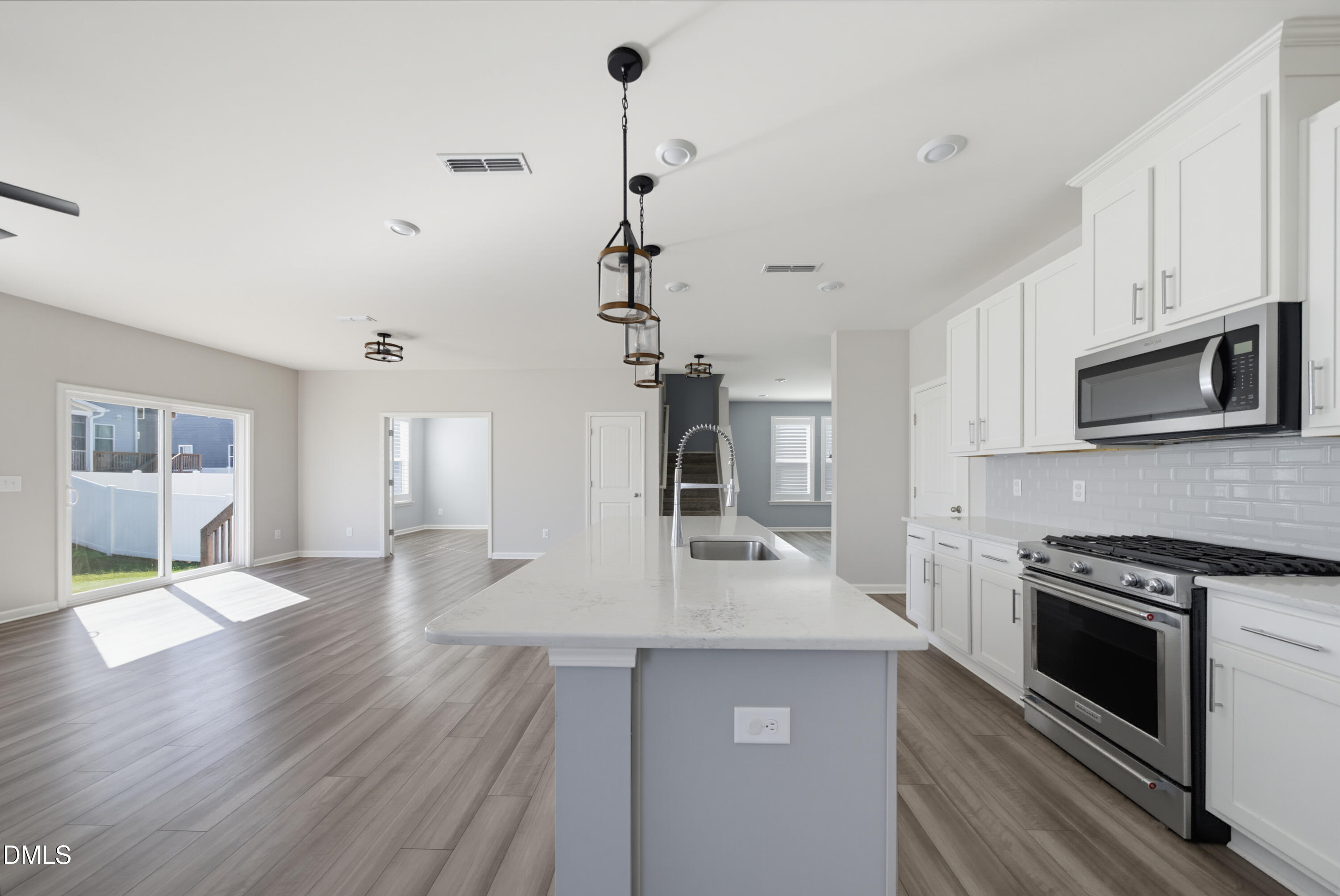 712 Emmer Street Property Photo 17