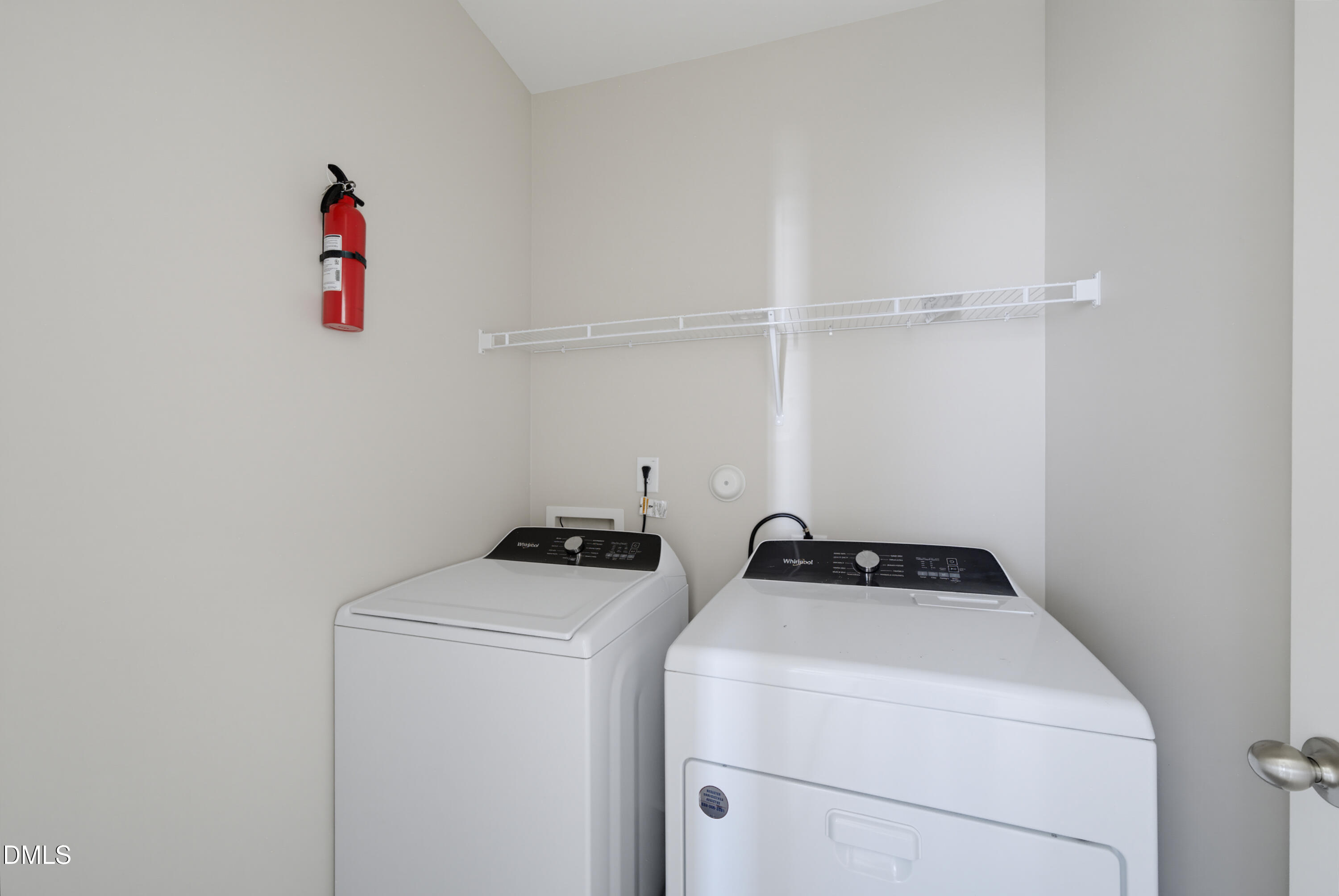 712 Emmer Street Property Photo 33