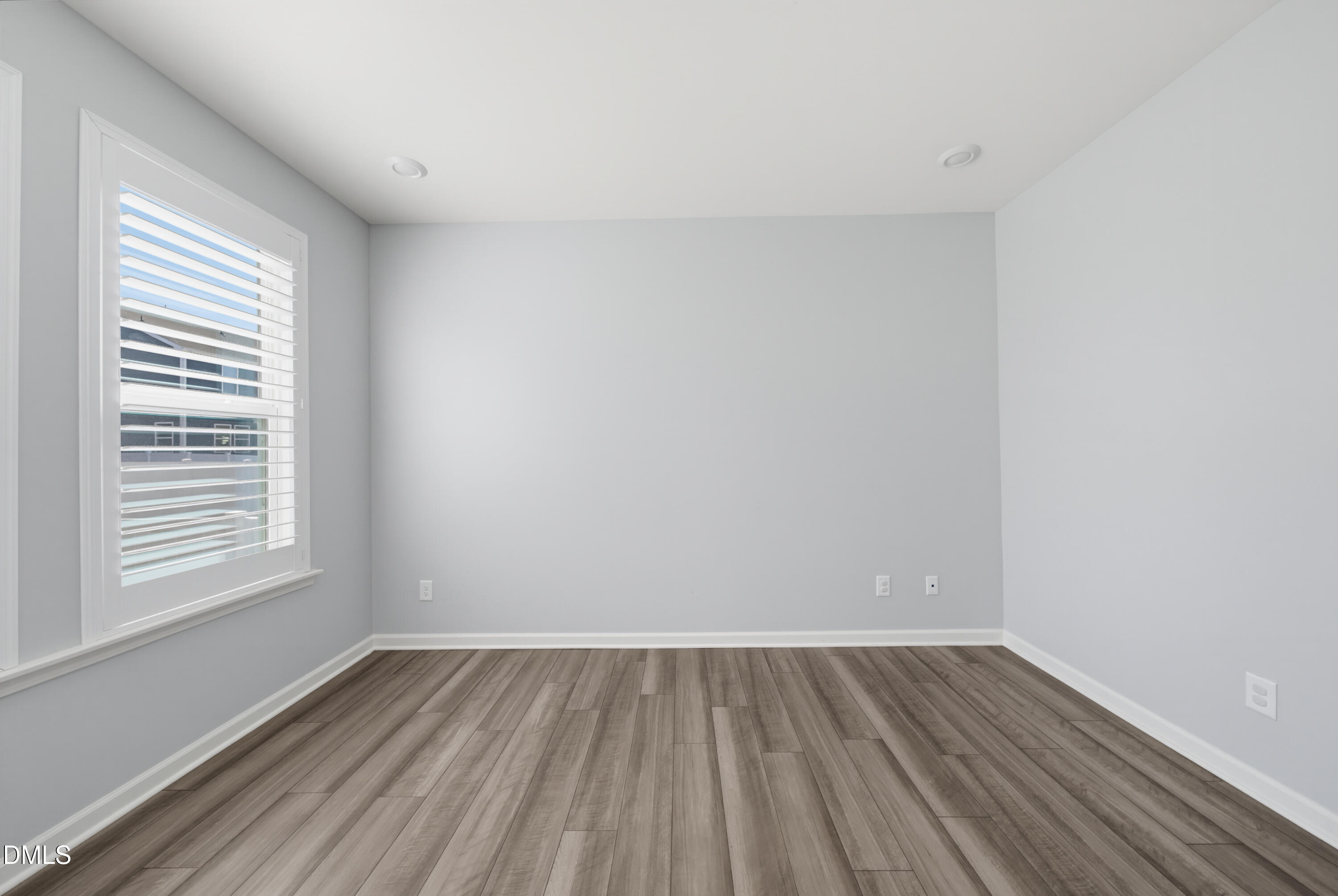 712 Emmer Street Property Photo 38