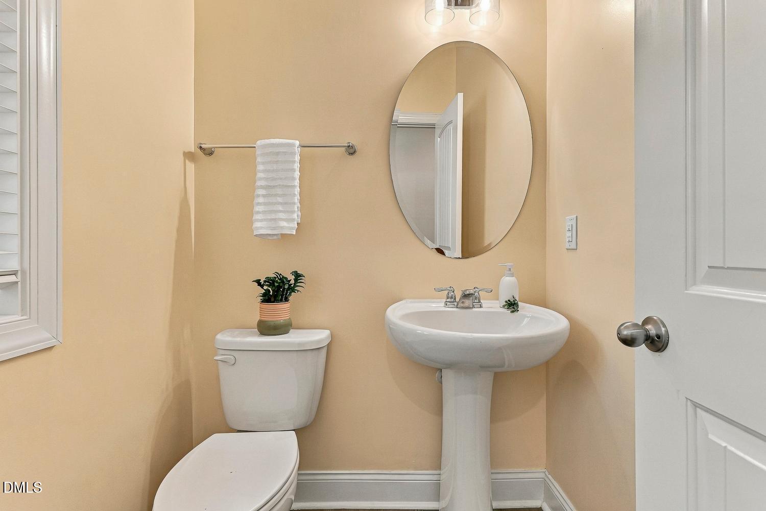 2221 Swabia Court Property Photo 32