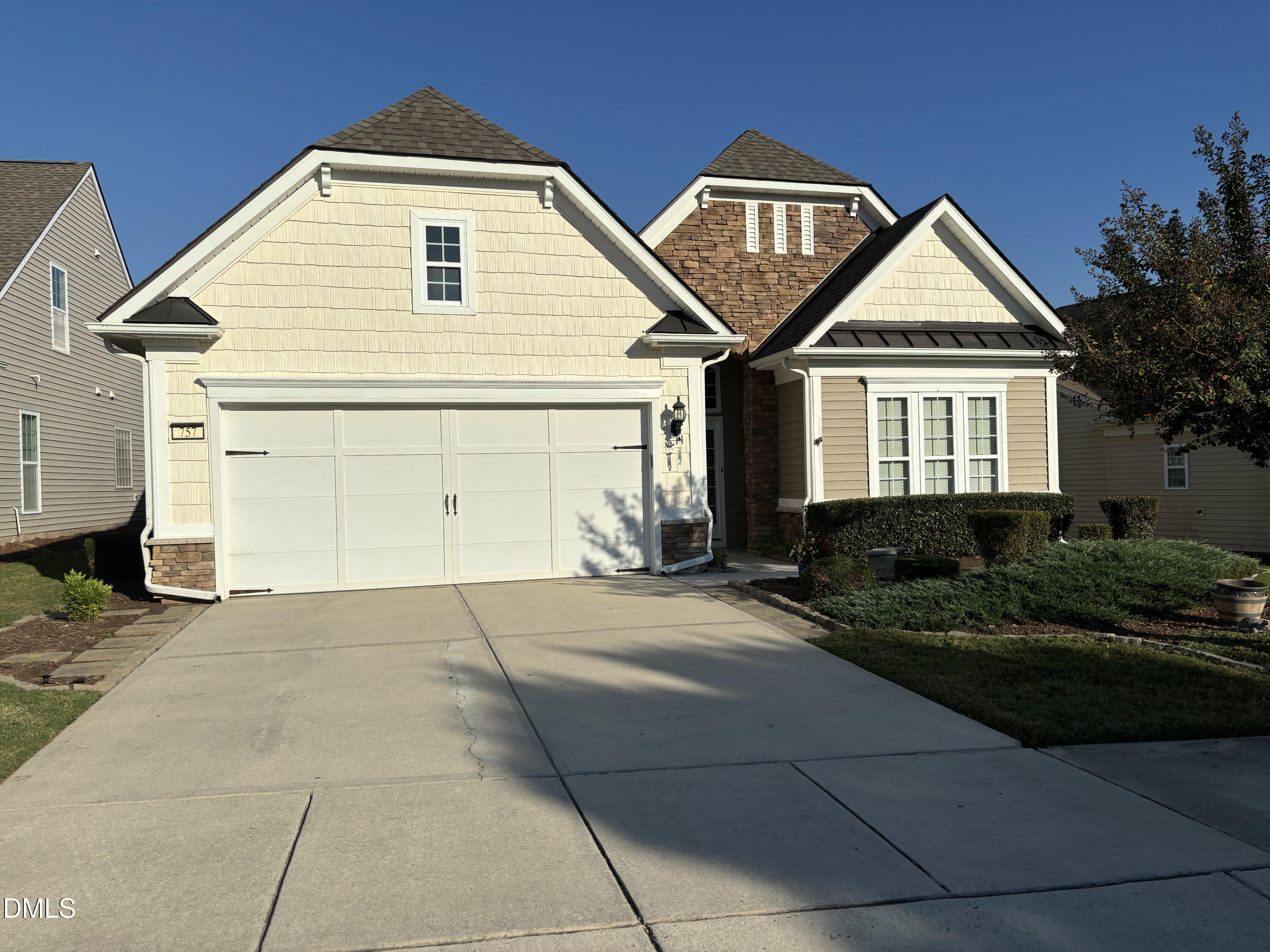 757 Eldridge Loop Property Photo 1