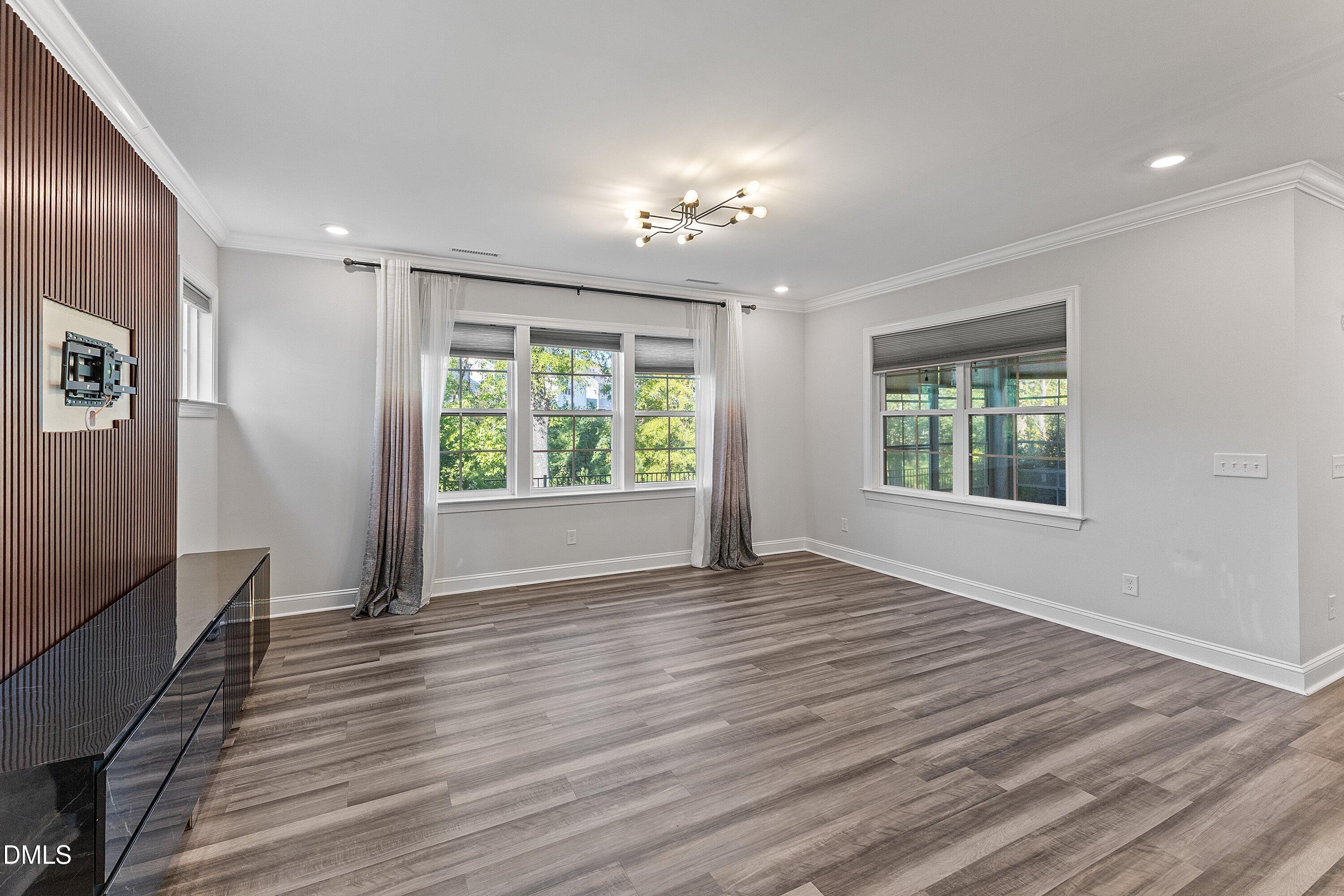 1920 Kings Knot Court Property Photo 8