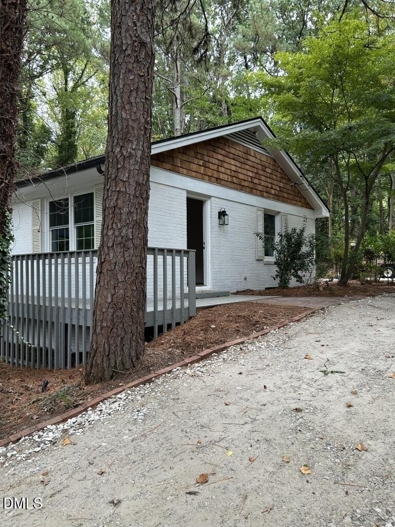 1409 Trailwood Drive Property Photo 3