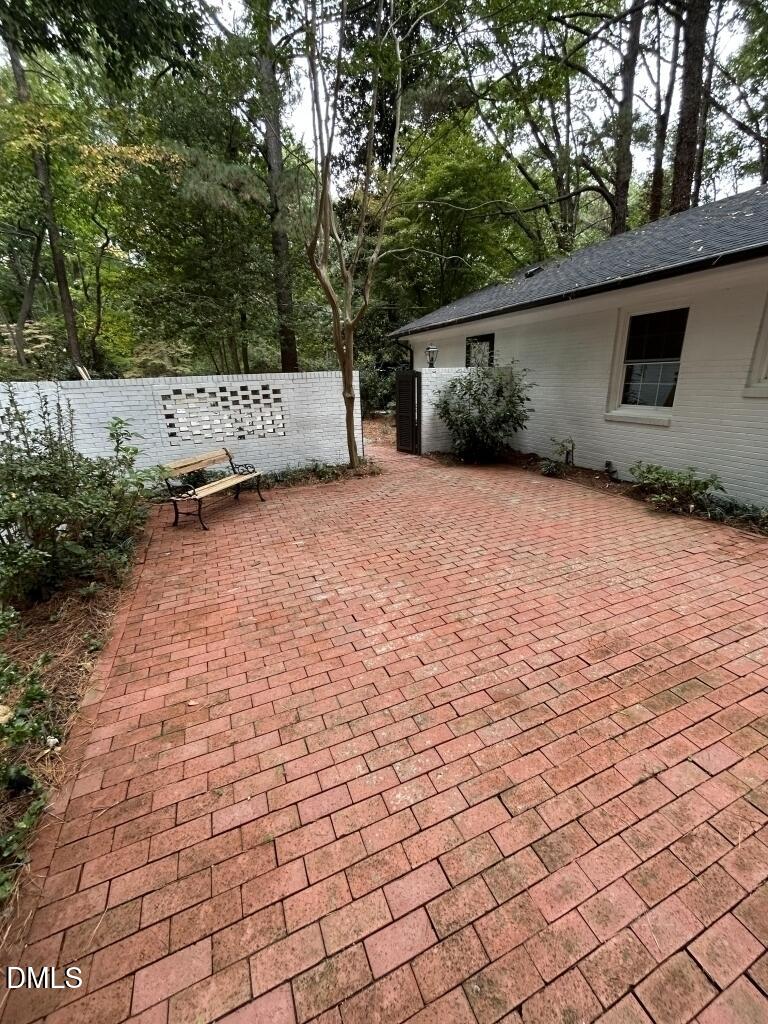 1409 Trailwood Drive Property Photo 7