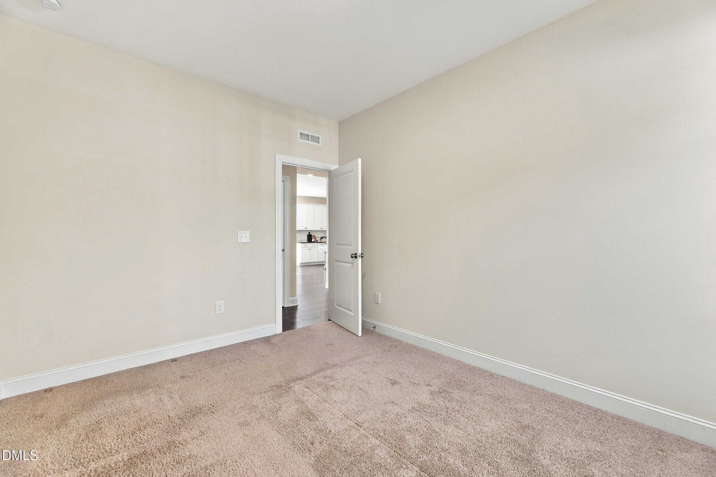 118 Two Creeks Lp Property Photo 35